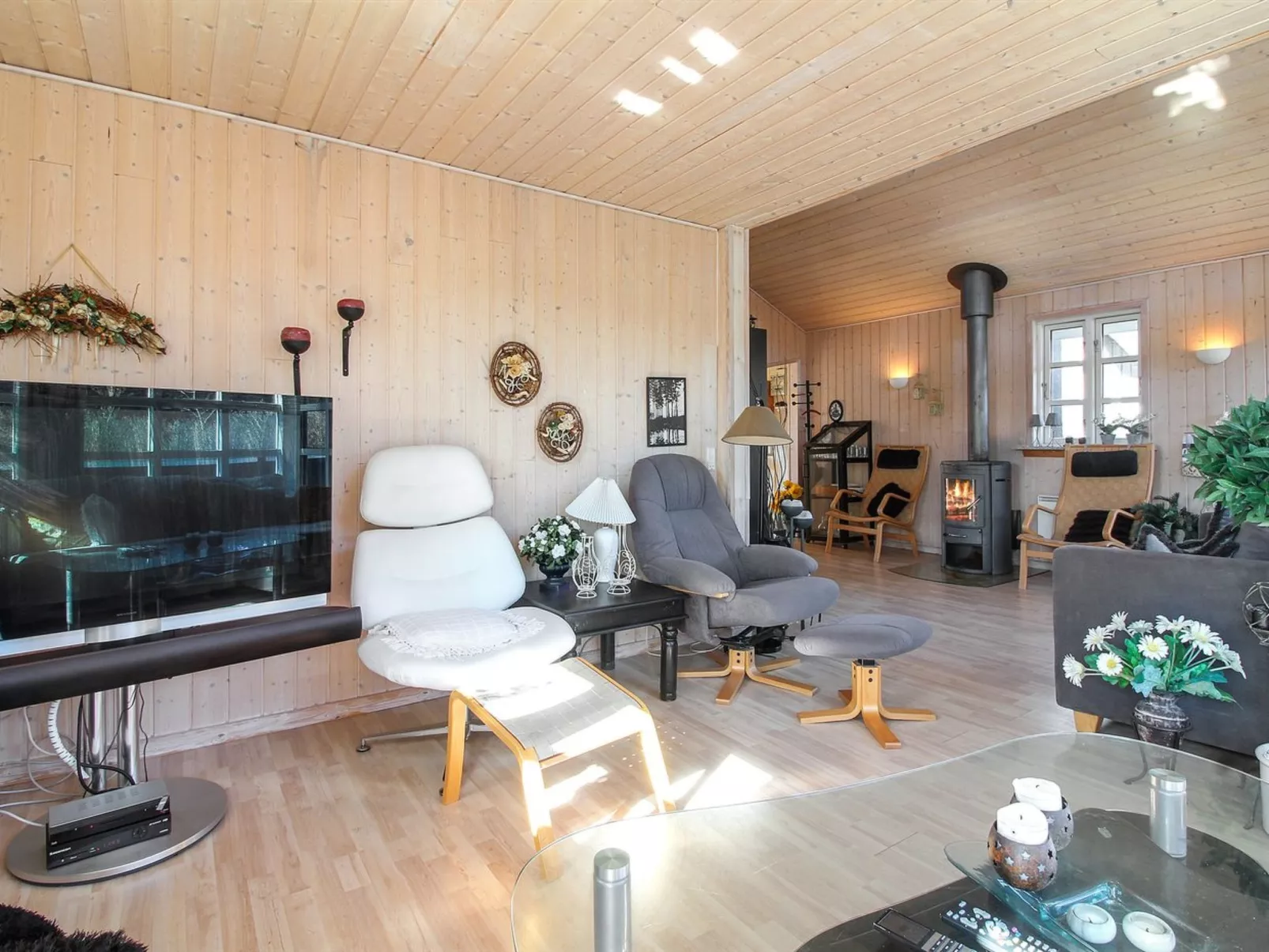 "Bjari" - 850m from the sea-Inside