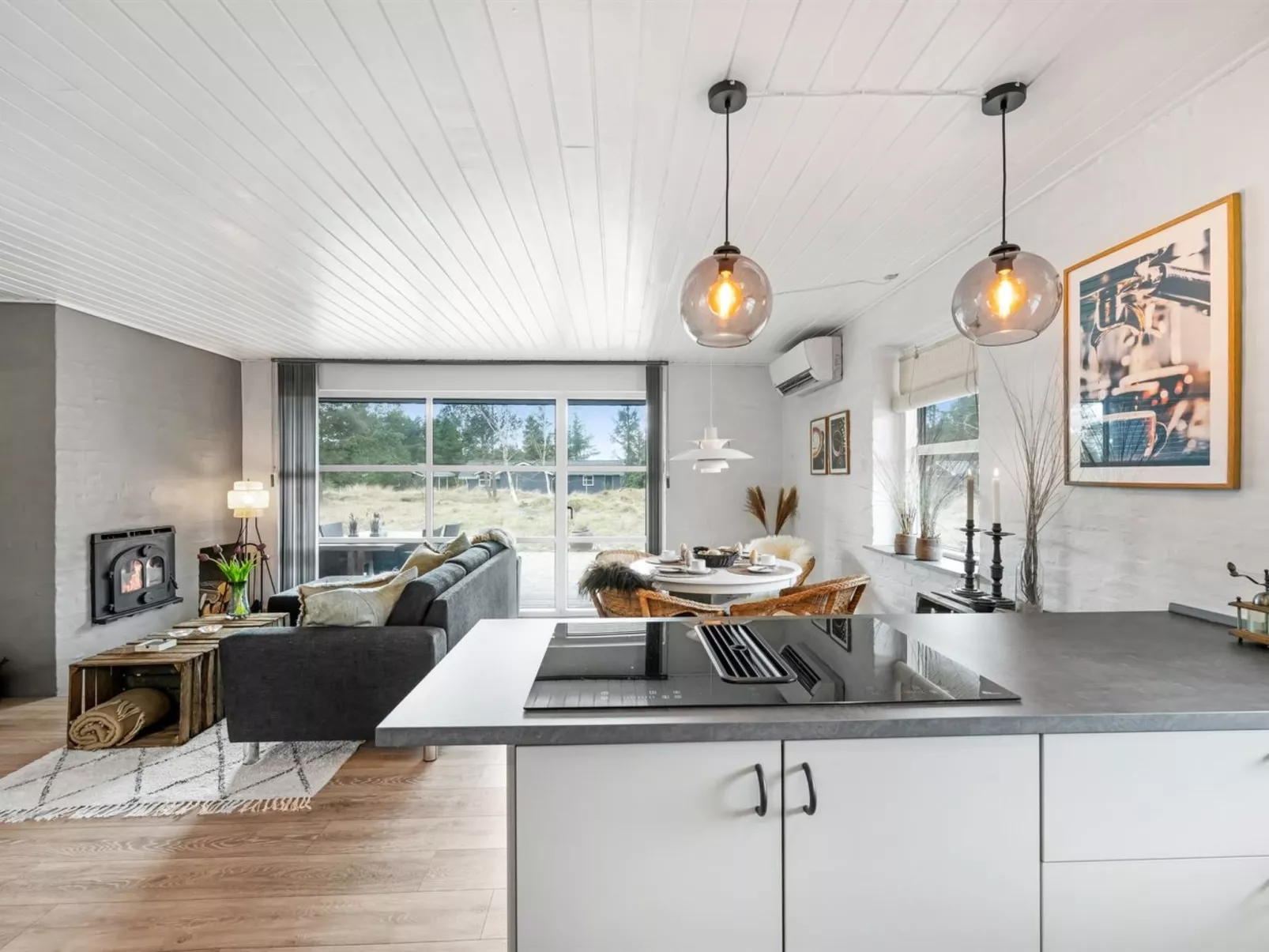 "Roswitha" - 1.5km from the sea-Inside