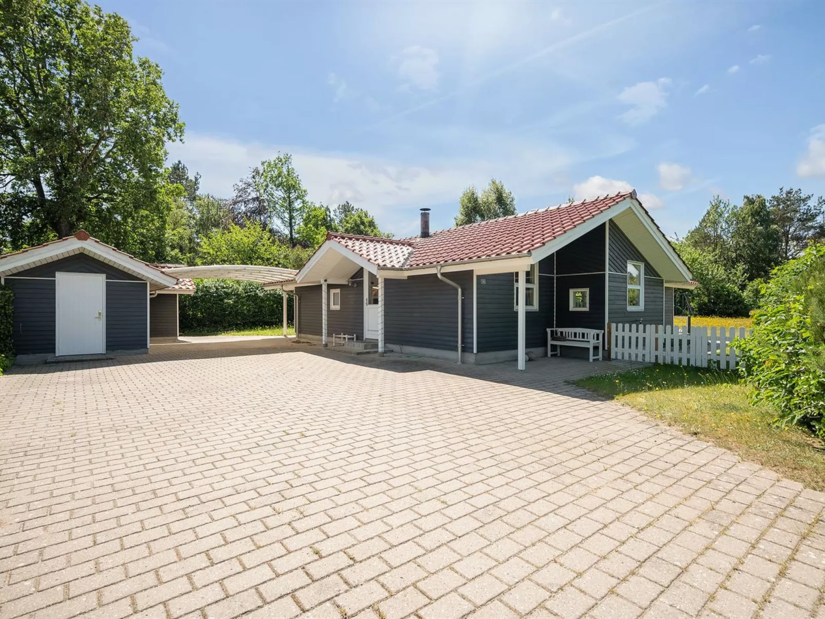 "Waltraud" - 500m from the sea-Outside