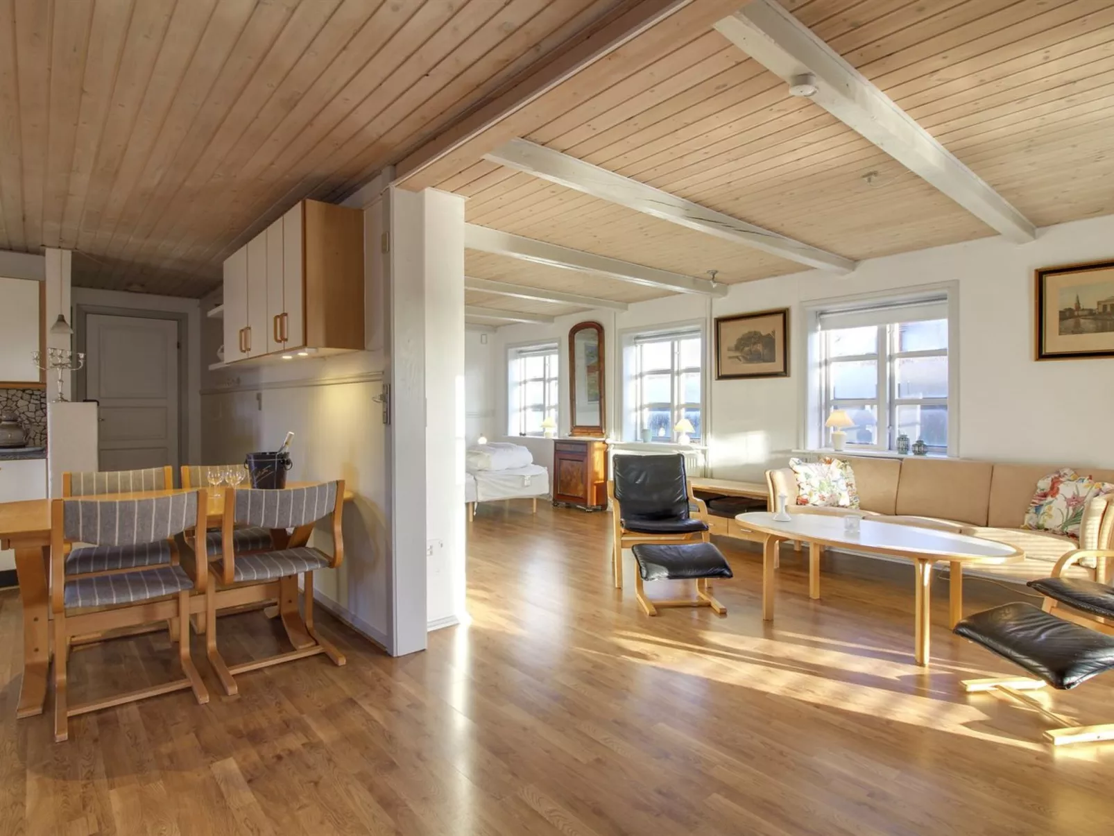 "Anais" - 1.6km from the sea-Drinnen