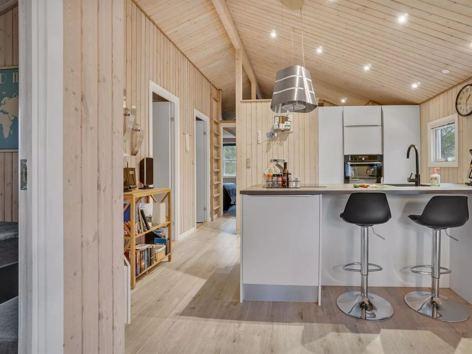 "Sighbiorn" - 950m from the sea-Inside