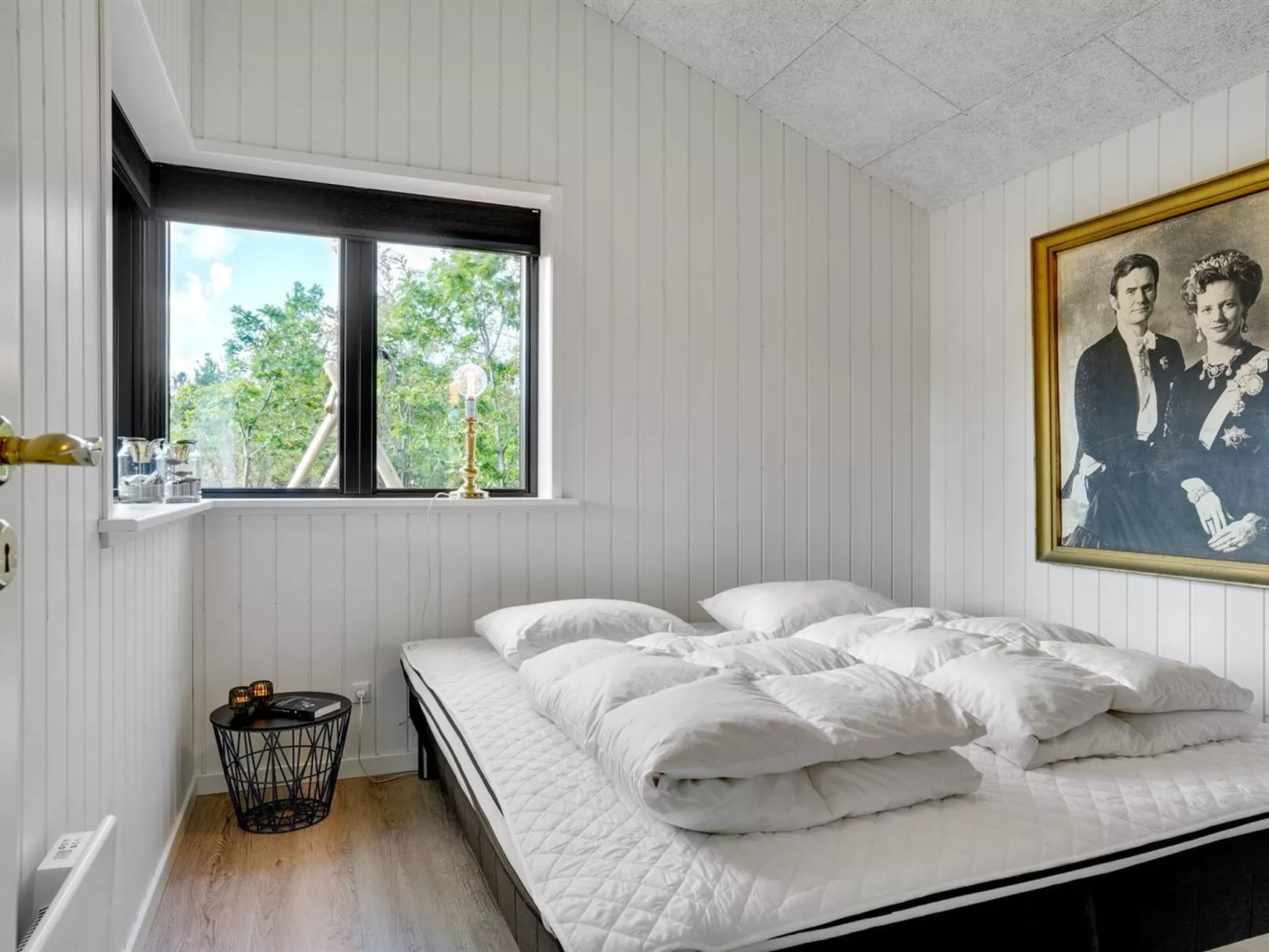 "Sinna" -  from the sea-Drinnen