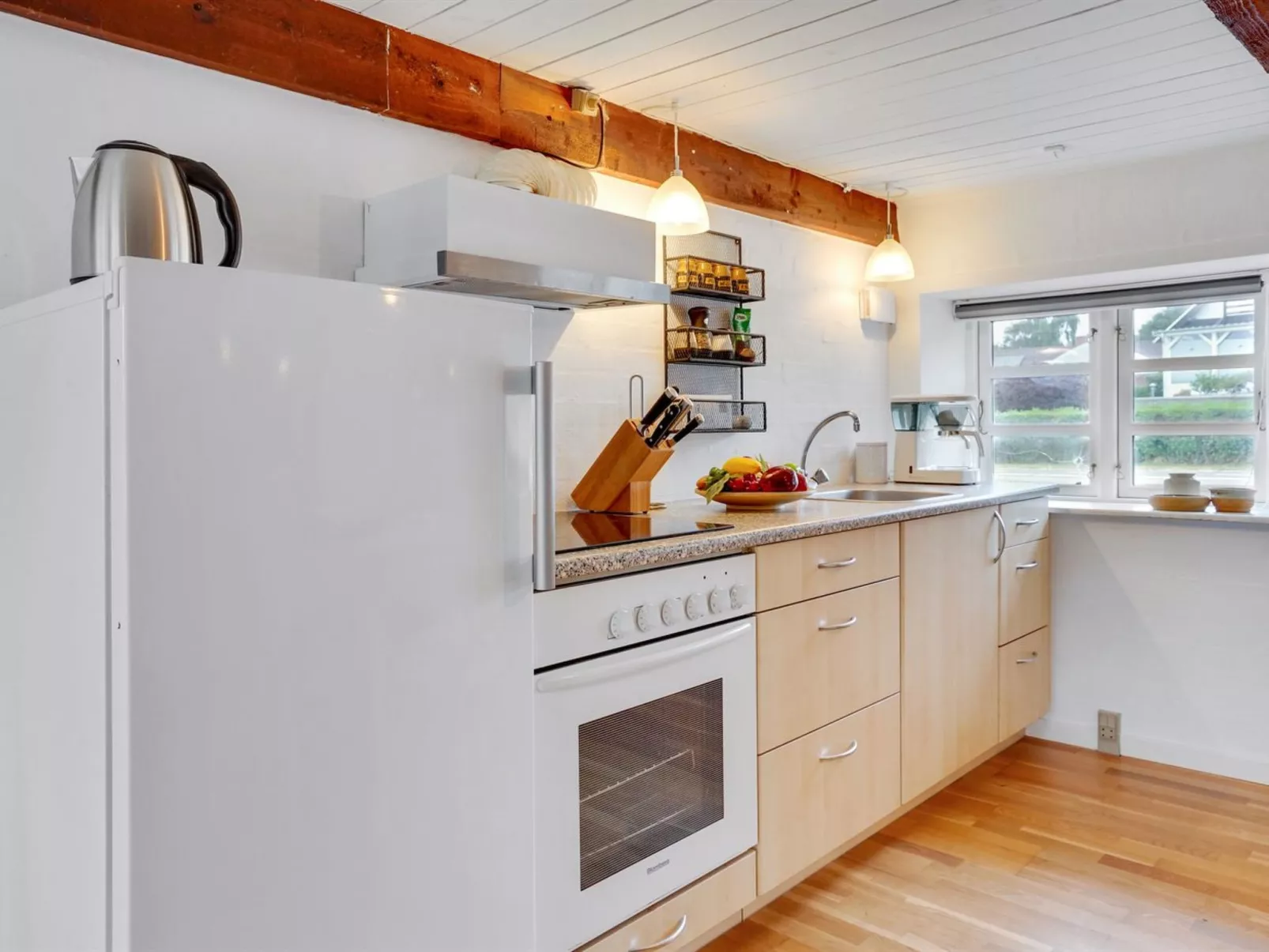 "Miko" - 19km from the sea-Inside