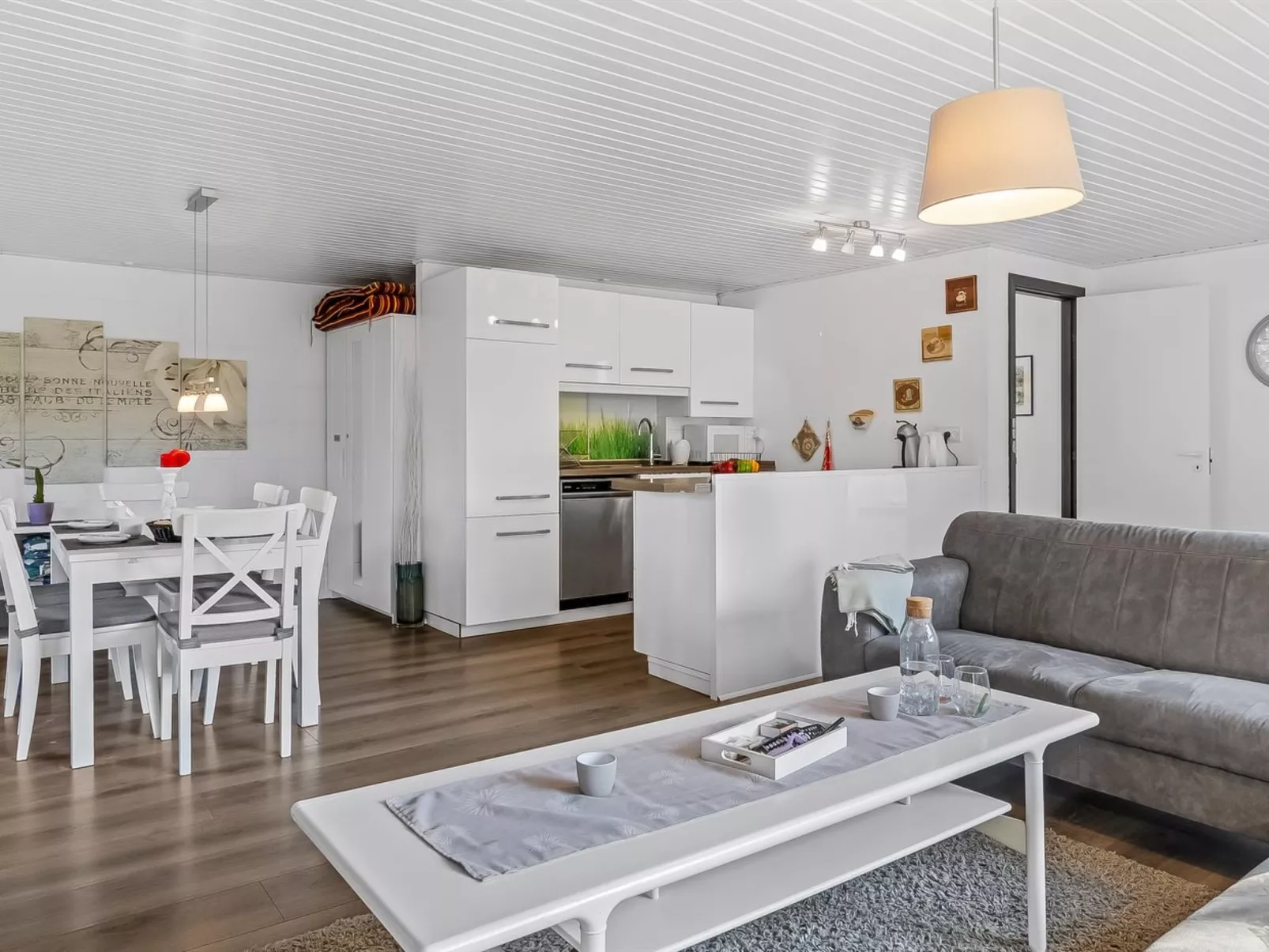 "Heidie" - 3.0km from the sea-Inside