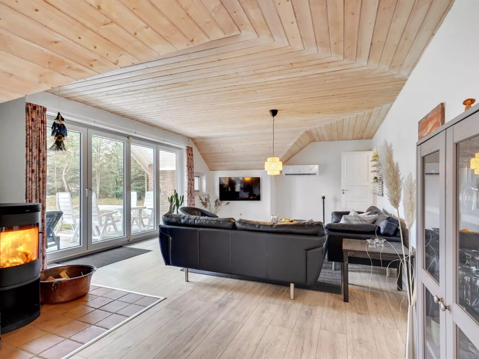 "Lumi" - 800m from the sea-Inside