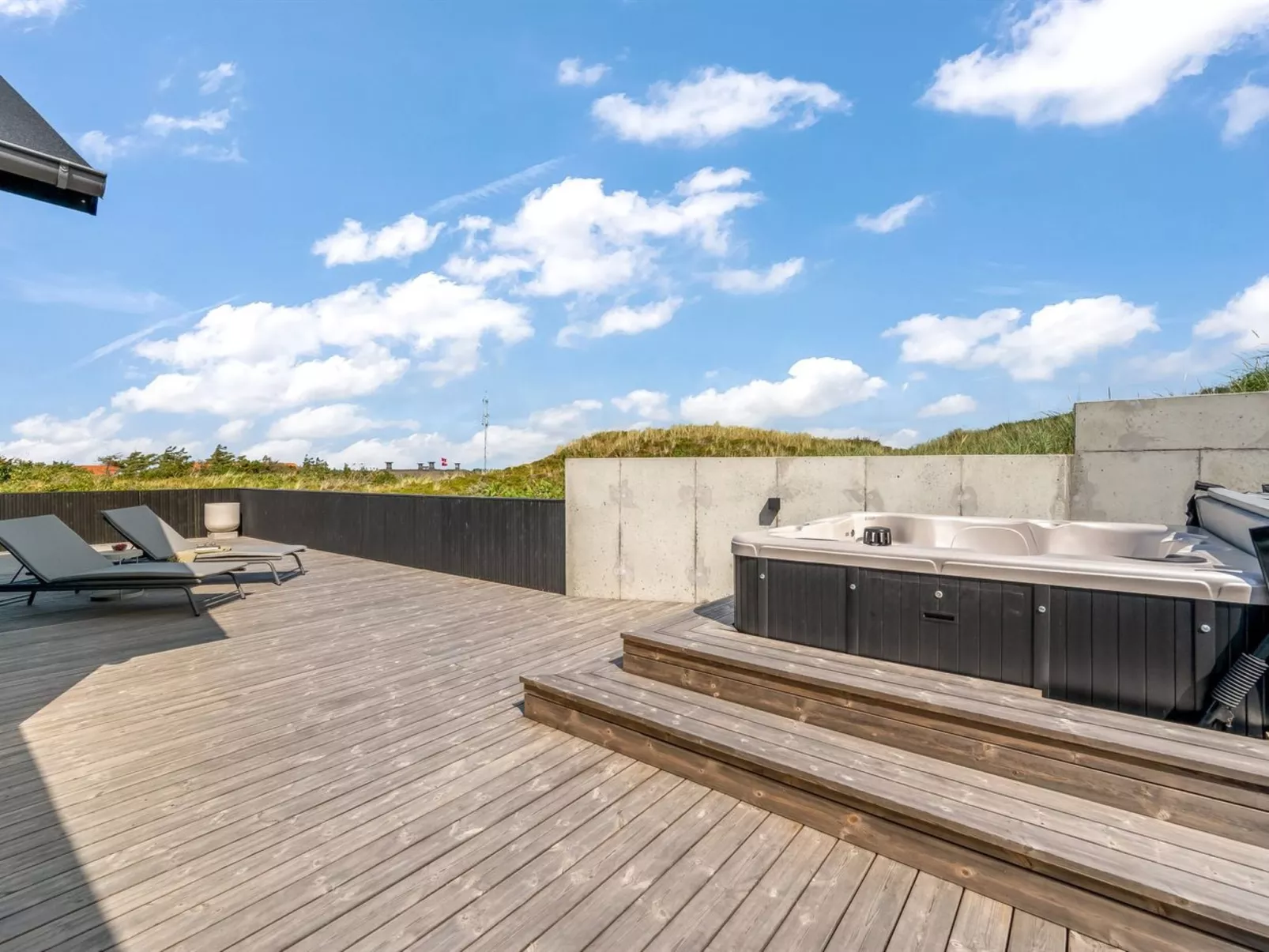 "Maximiliane" -  from the sea-Dehors