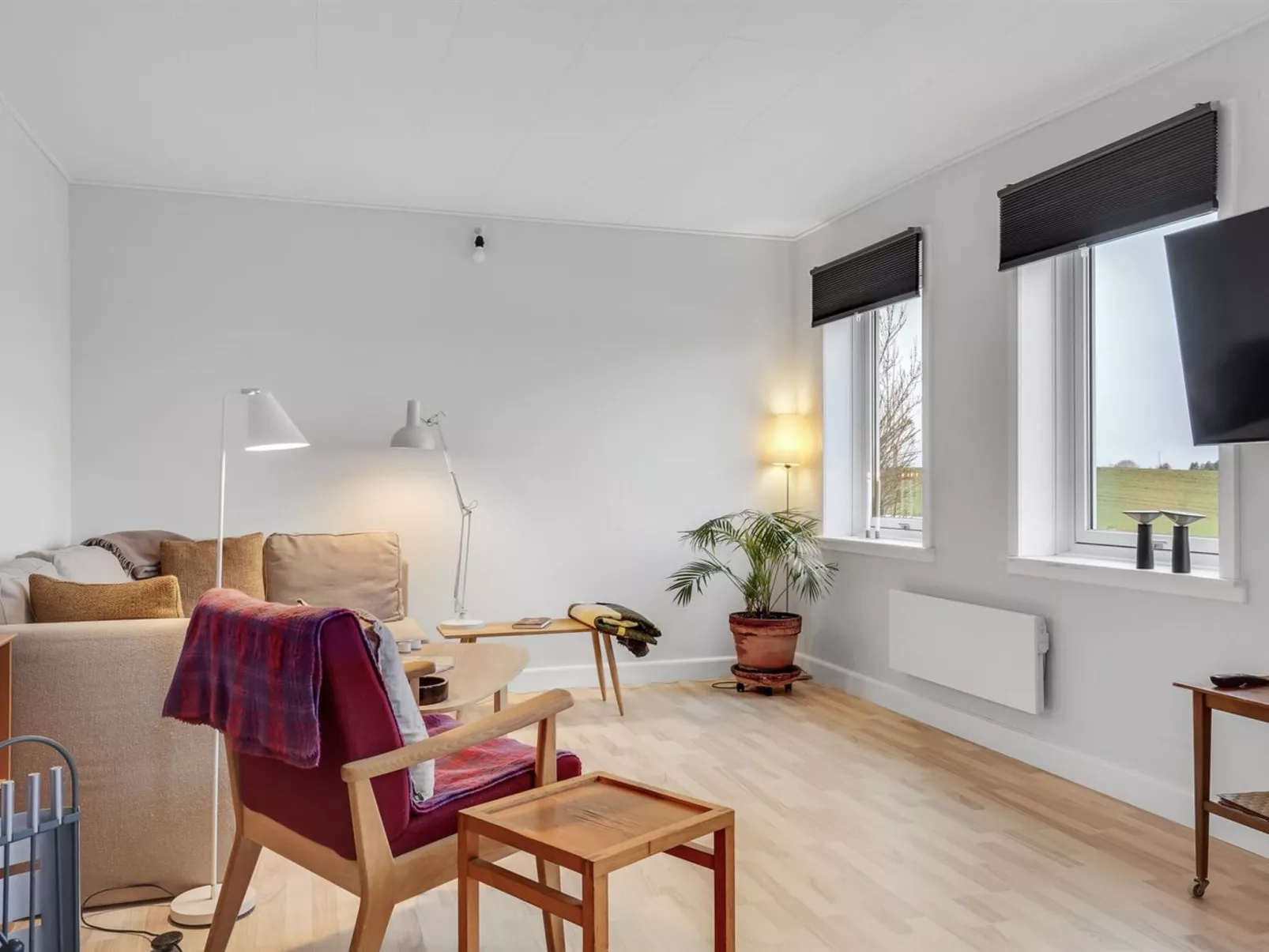 "Truels" - 2km from the sea-Inside