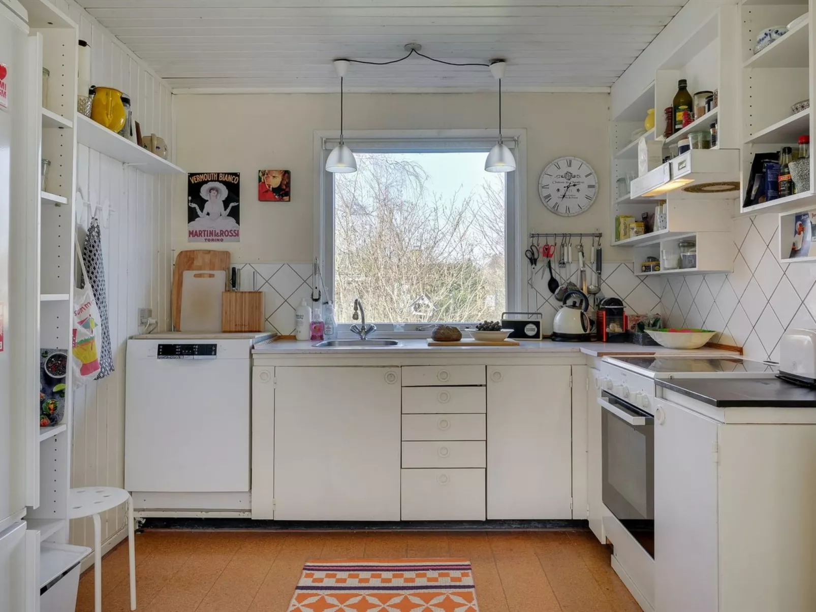 "Eragon" - 1.2km from the sea-Inside