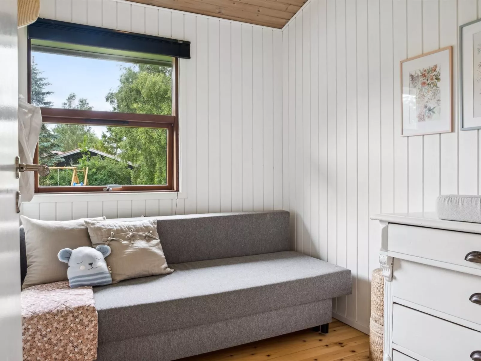 "Morten" - 500m from the sea-Inside