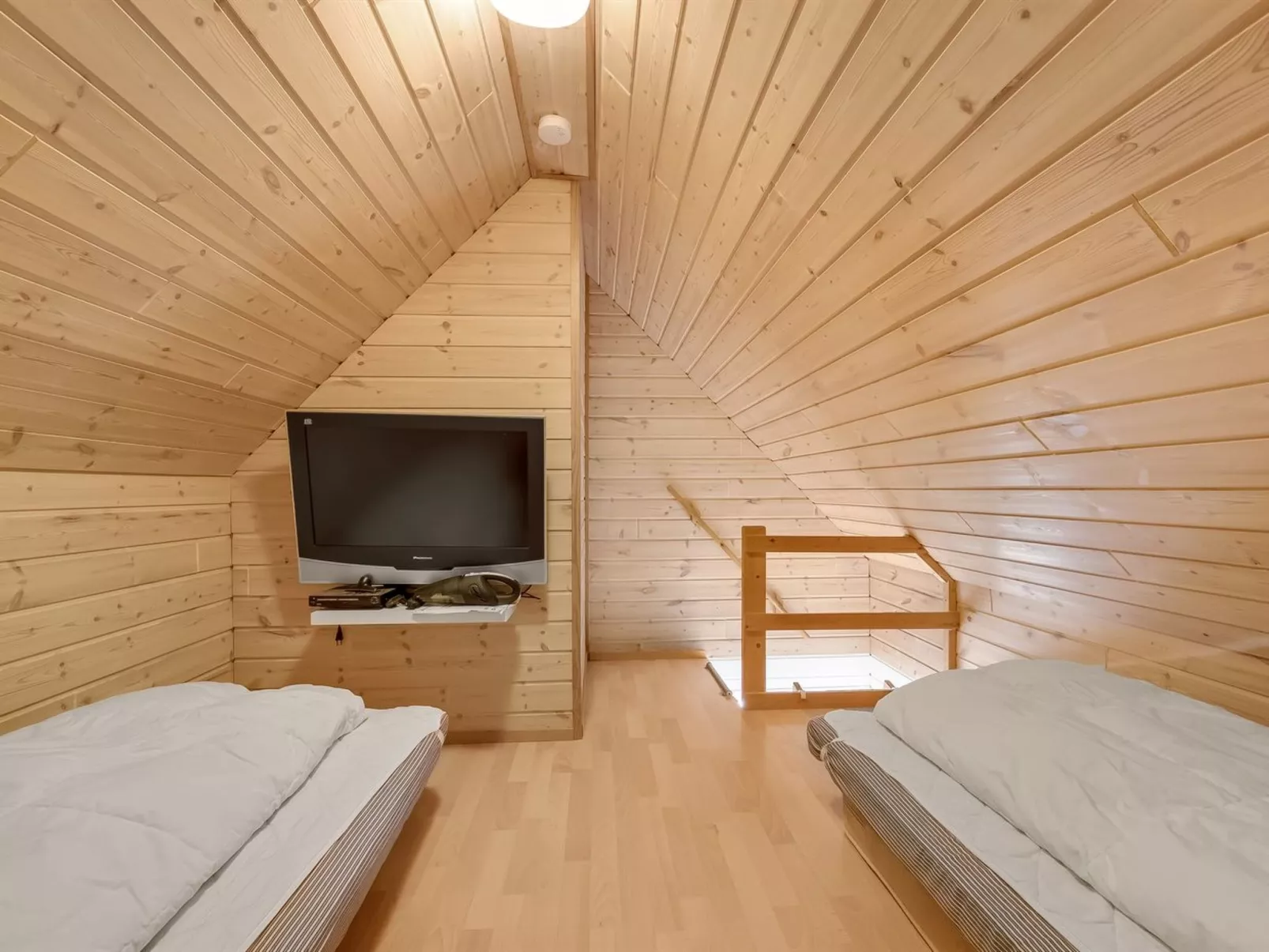 "Grep" - 700m from the sea-Dedans