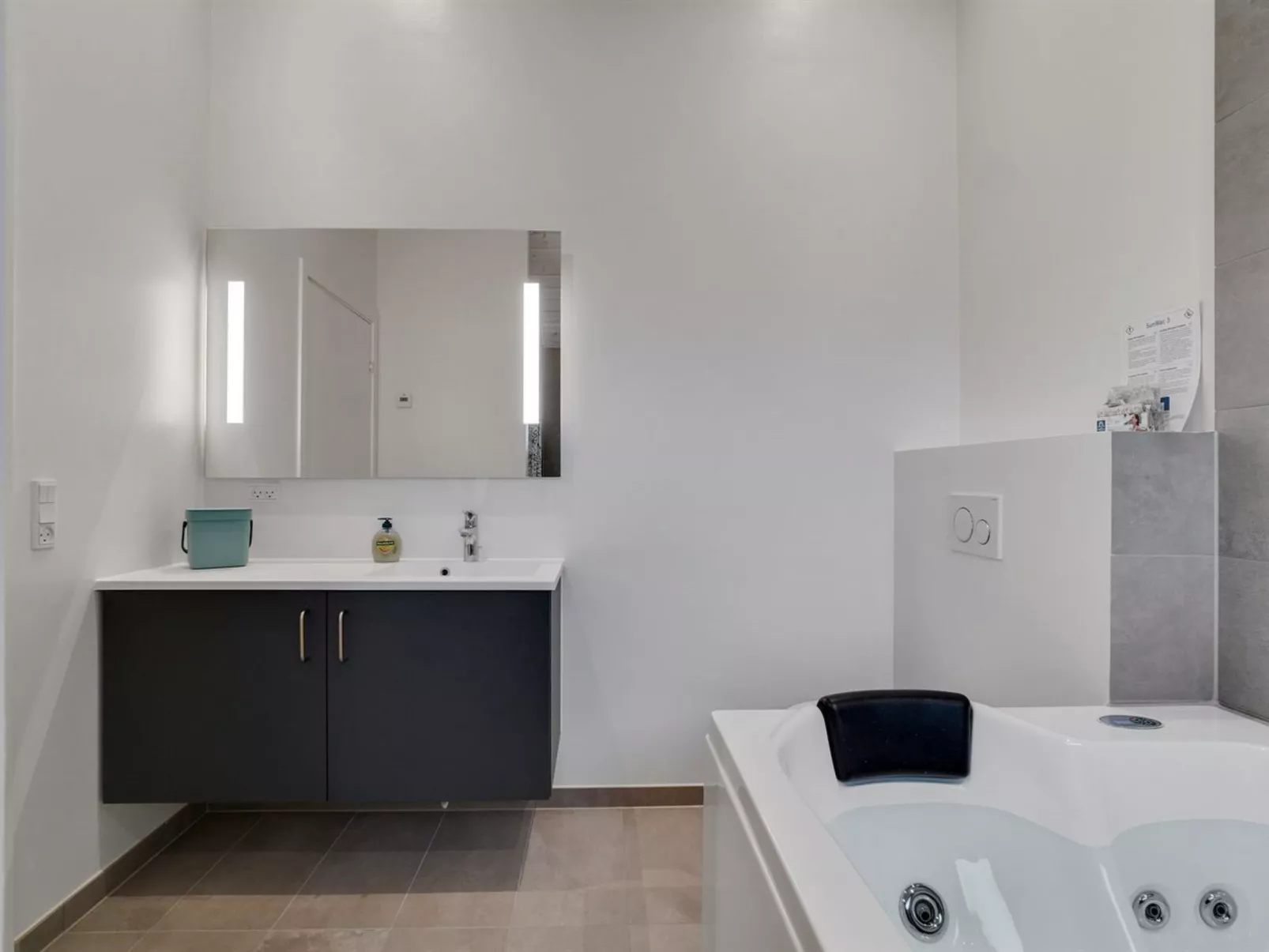 "Ella" - 1.2km to the fjord-Dedans