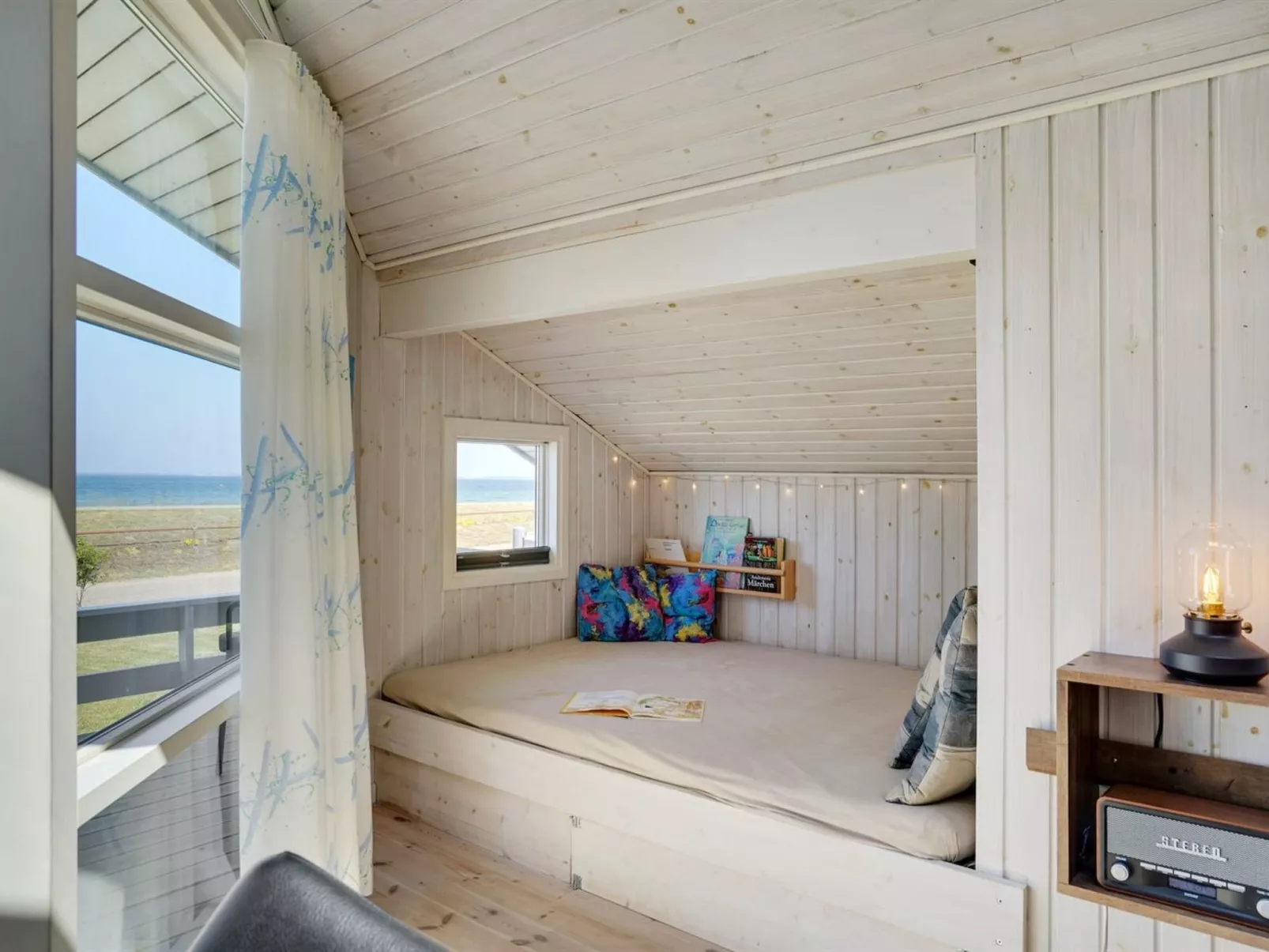 "Diertje" - 10m from the sea-Inside