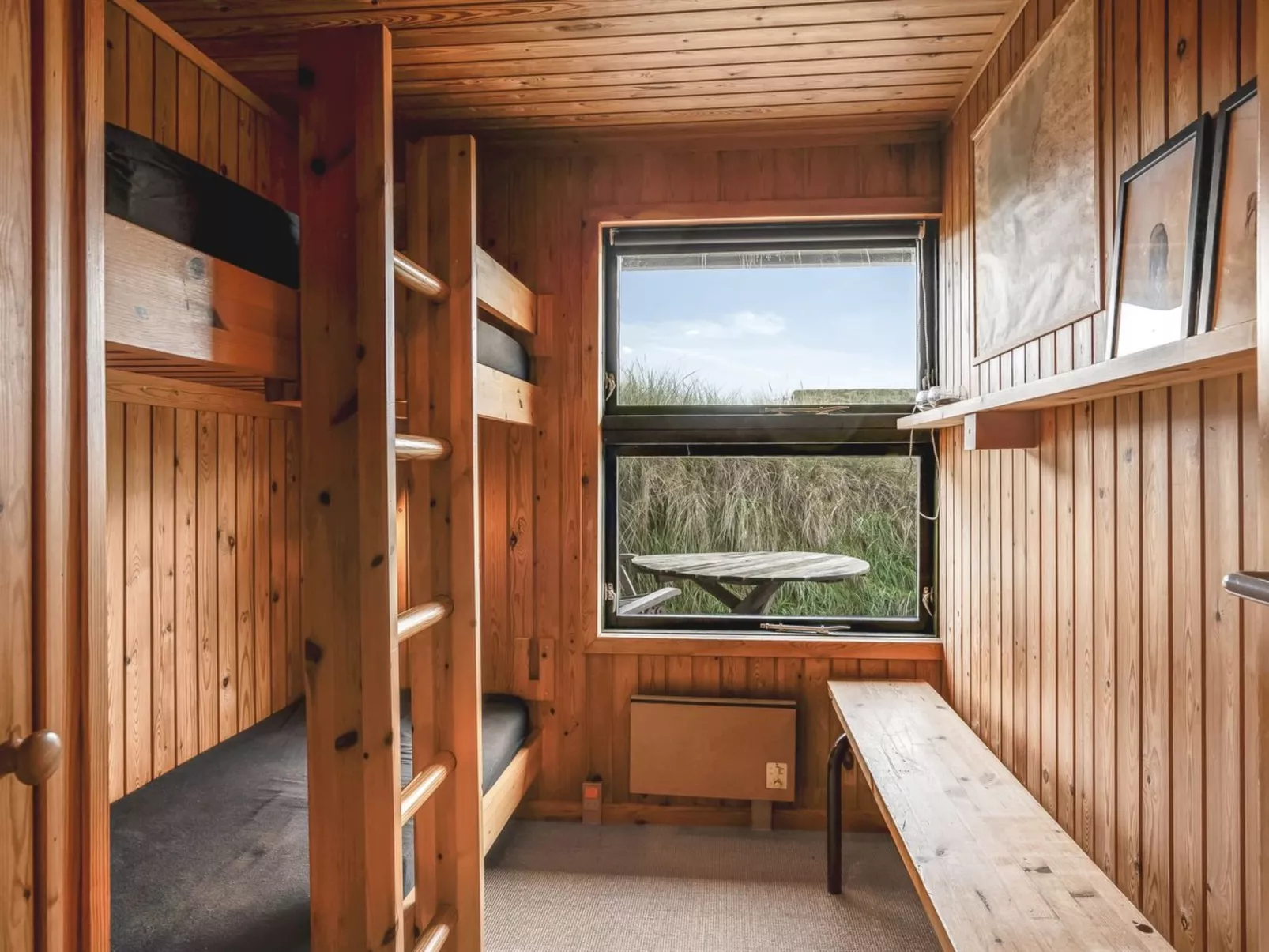 "Hunved" - 500m from the sea-Drinnen