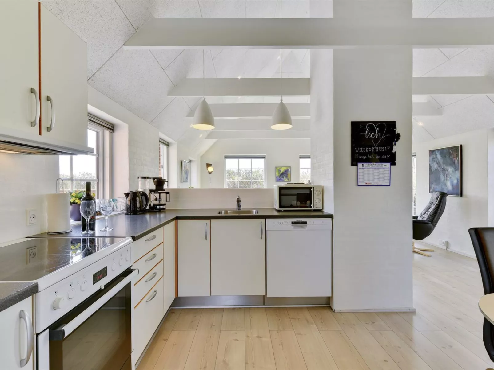 "Didrika" - 800m from the sea-Inside