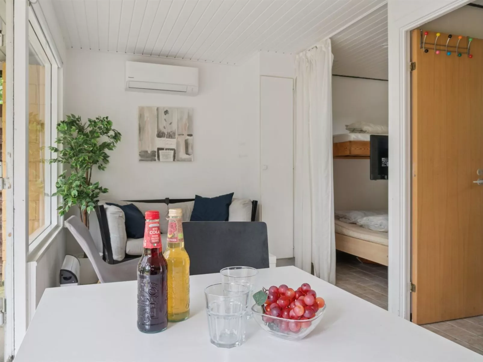 "Unker" - 800m from the sea-Dedans