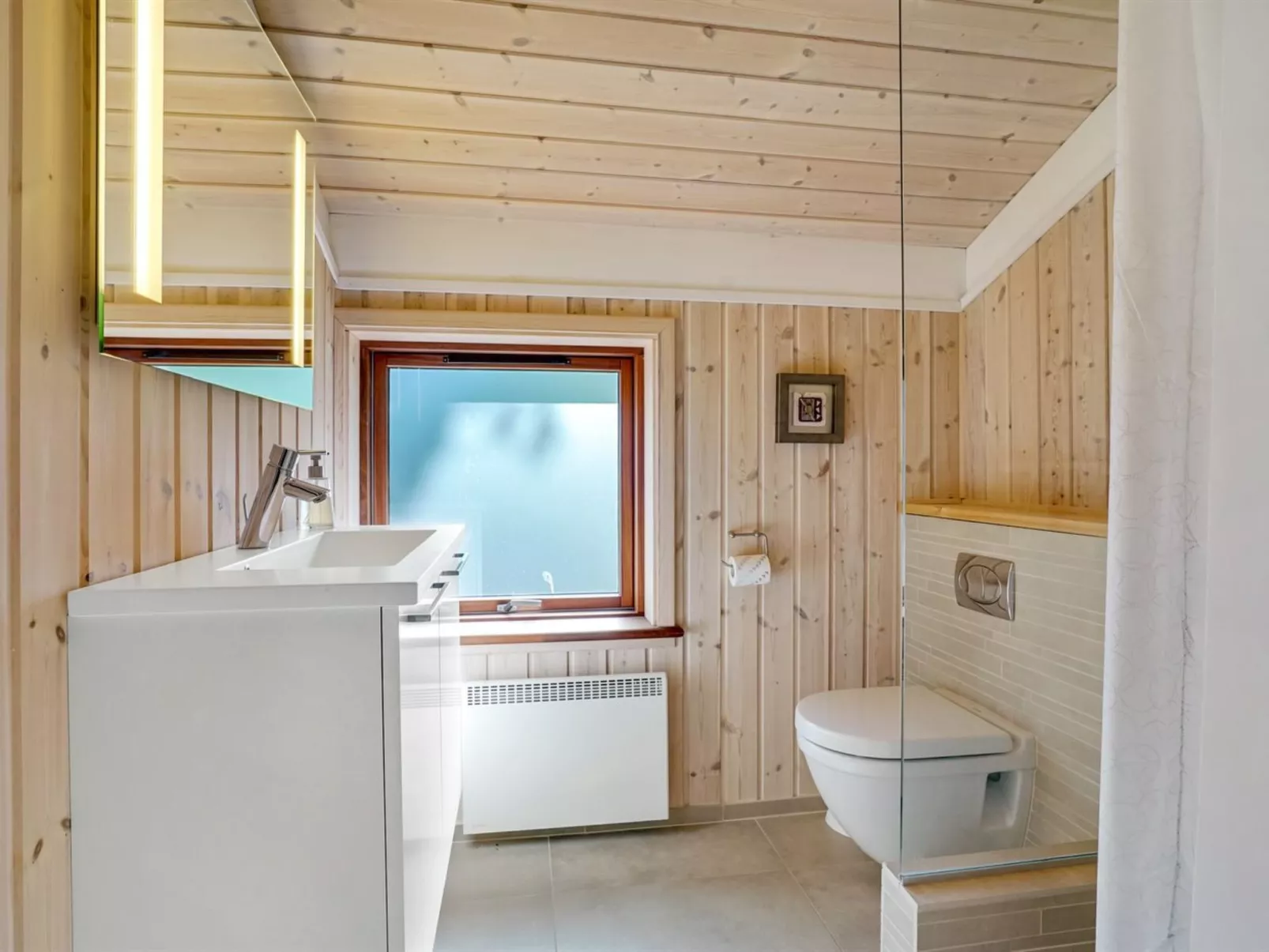 "Kali" - 900m to the fjord-Inside