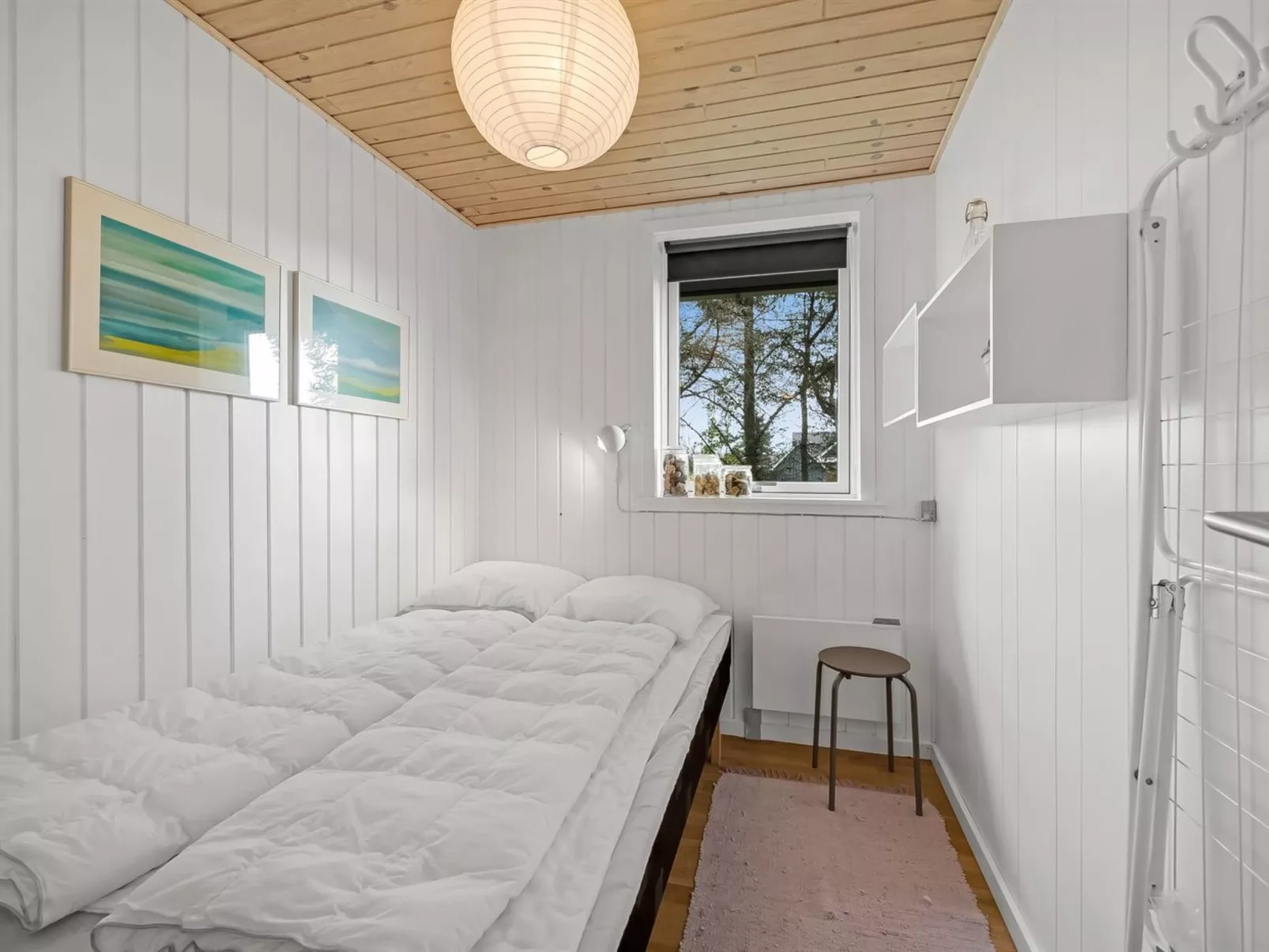 "Aleida" - 100m to the fjord-Inside