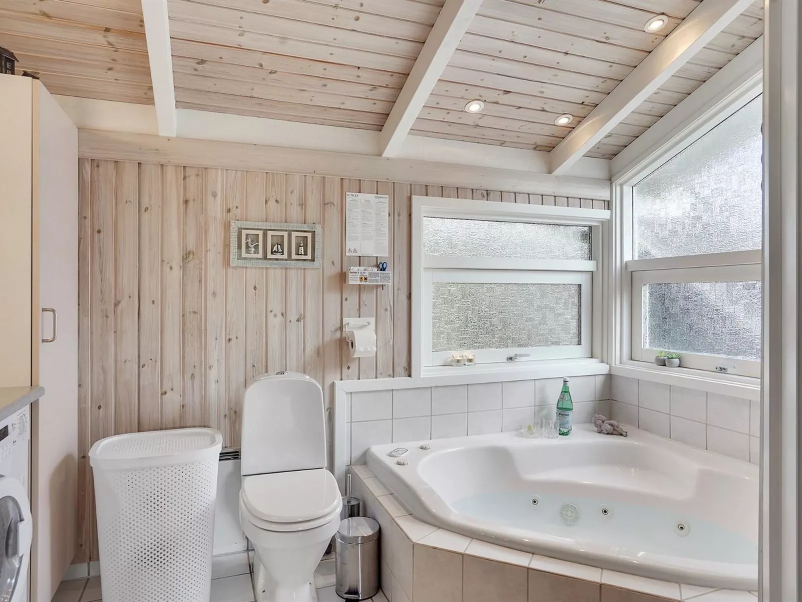 "Ove" - 500m from the sea-Inside