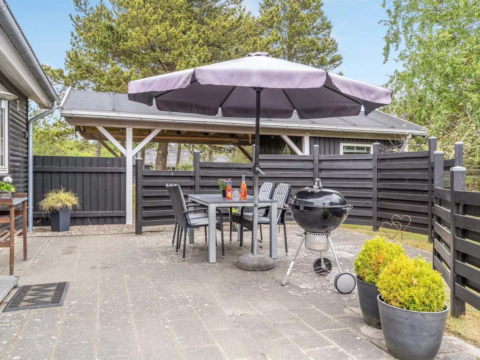 "Bjarka" - 2.9km from the sea-Draußen