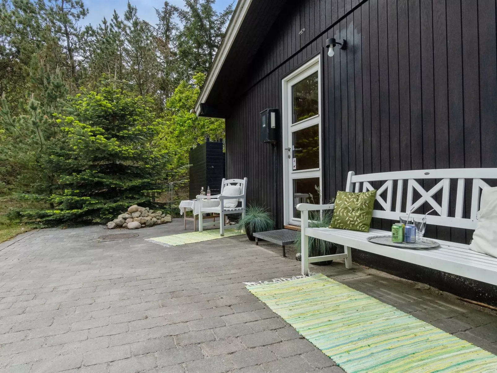 "Freda" - 100m to the fjord-Outside