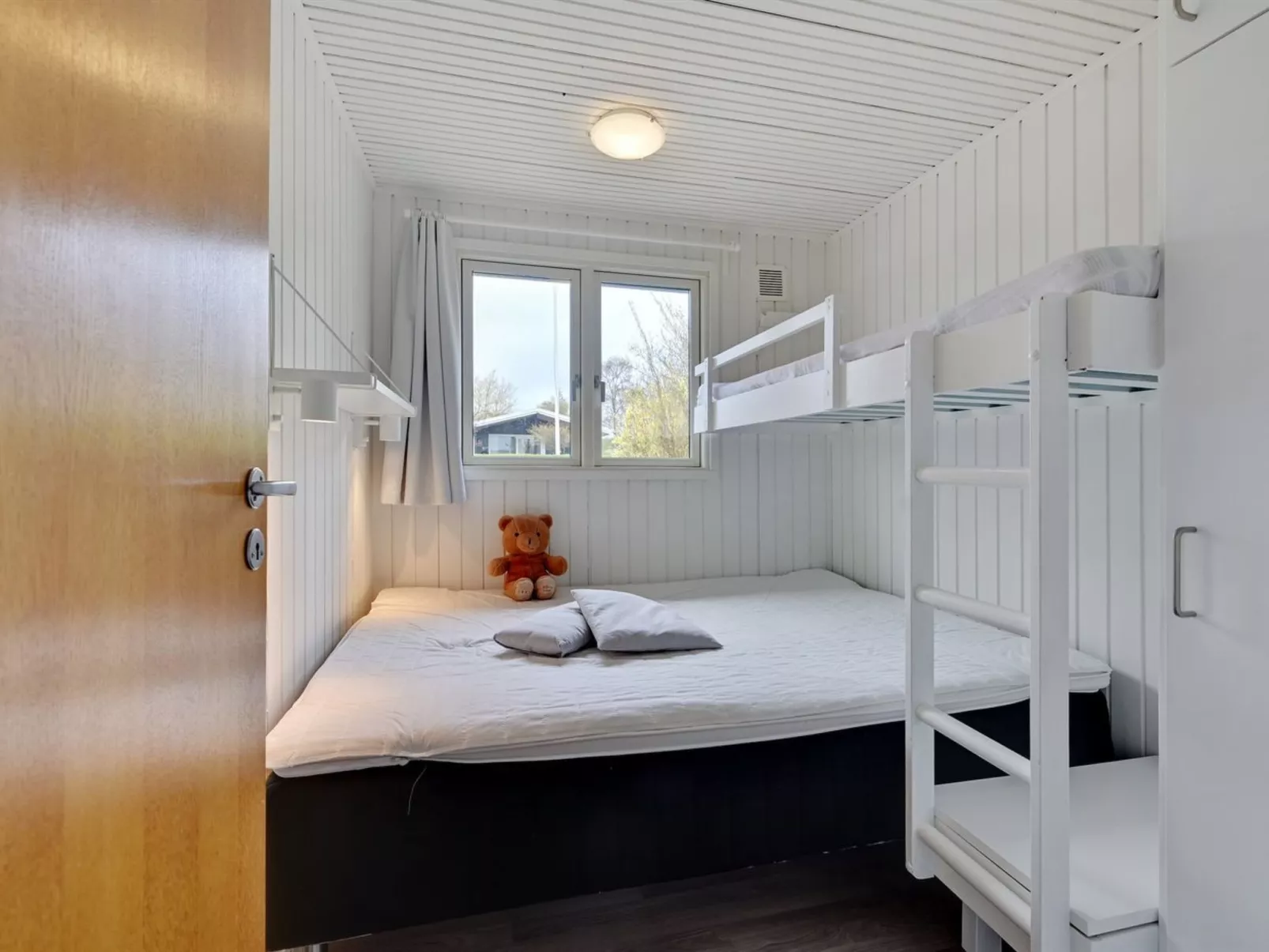 "Alrich" - 500m from the sea-Inside