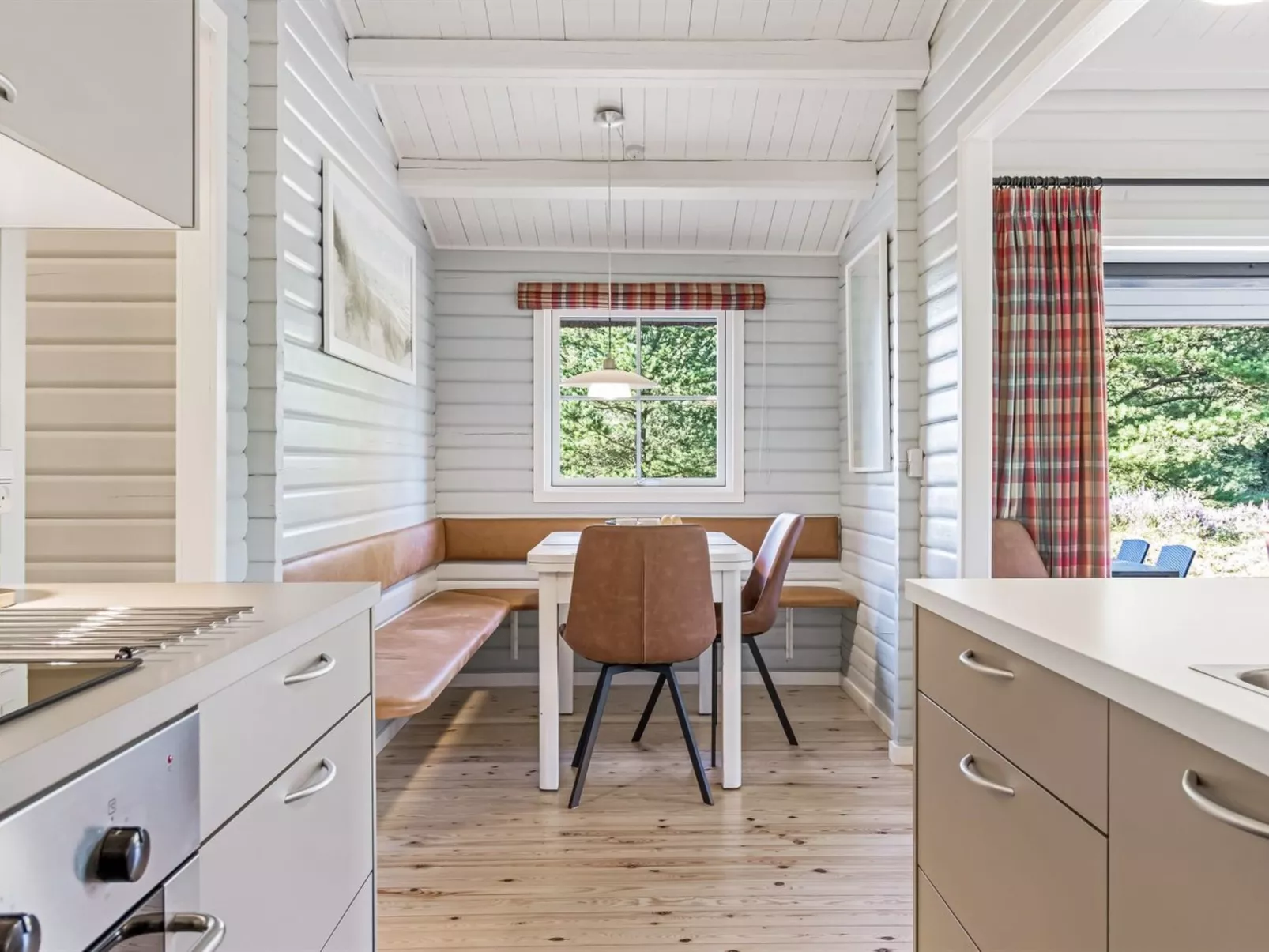 "Thorulf" - 3.5km from the sea-Inside