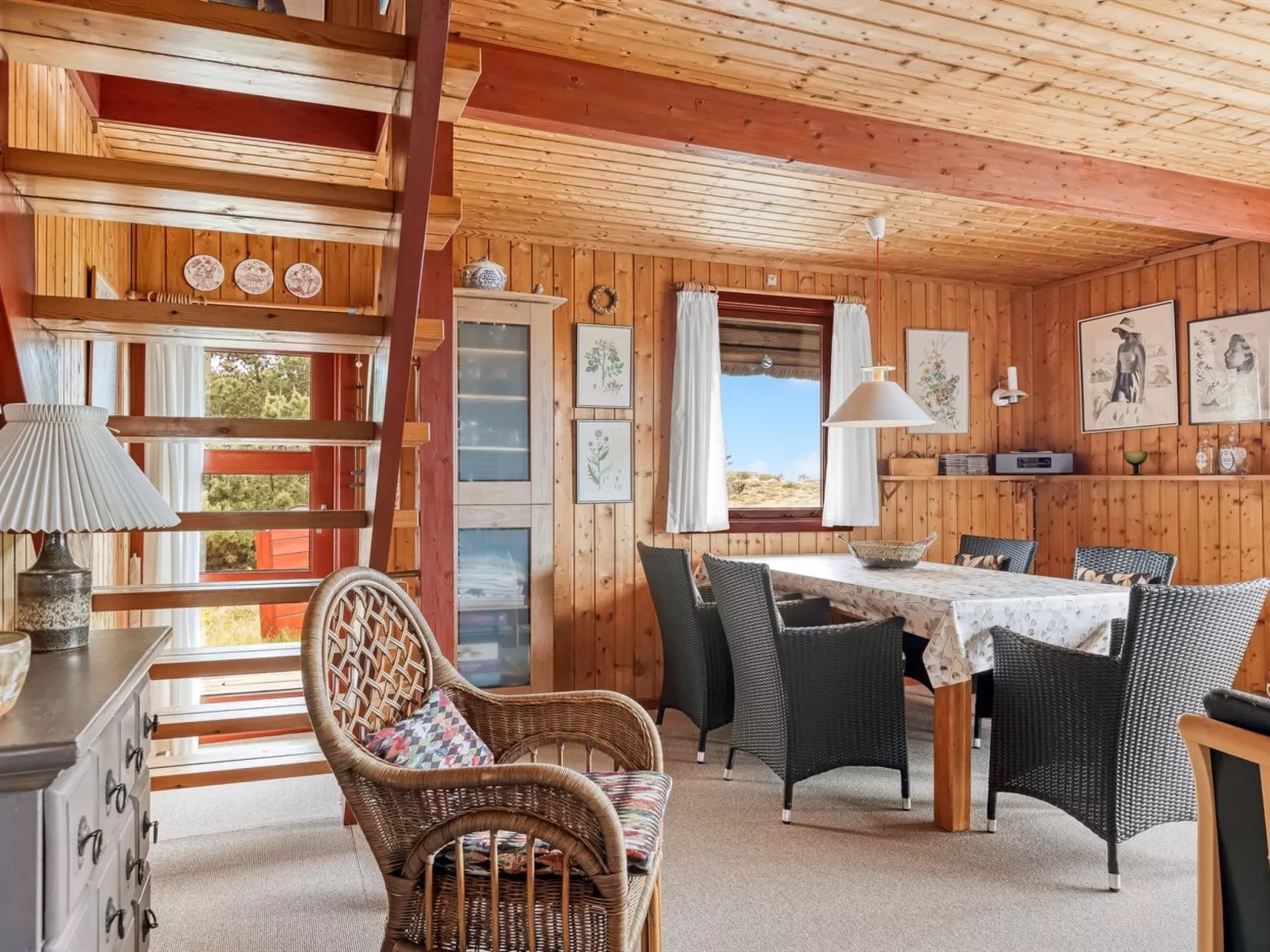 "Larsen" - 900m from the sea-Inside