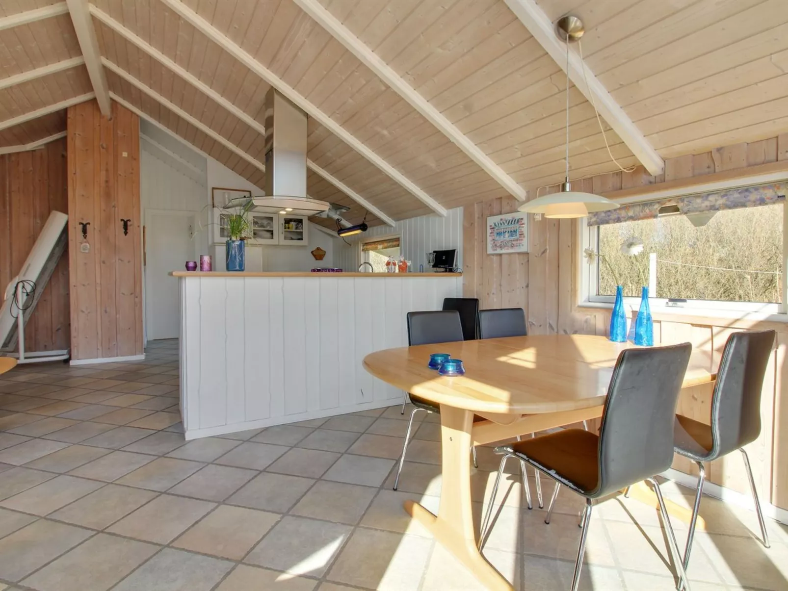 "Uma" - 400m from the sea-Inside