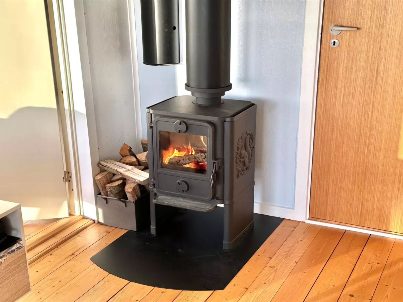 "Axeln" - 300m to the fjord-Inside