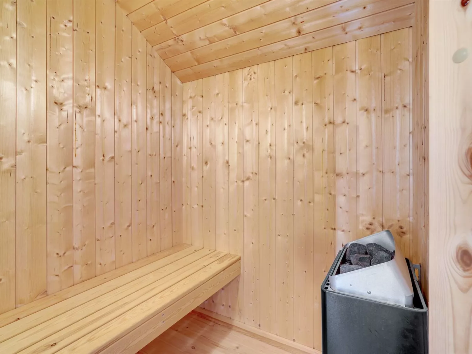 "Gertrud" -  from the sea-Drinnen