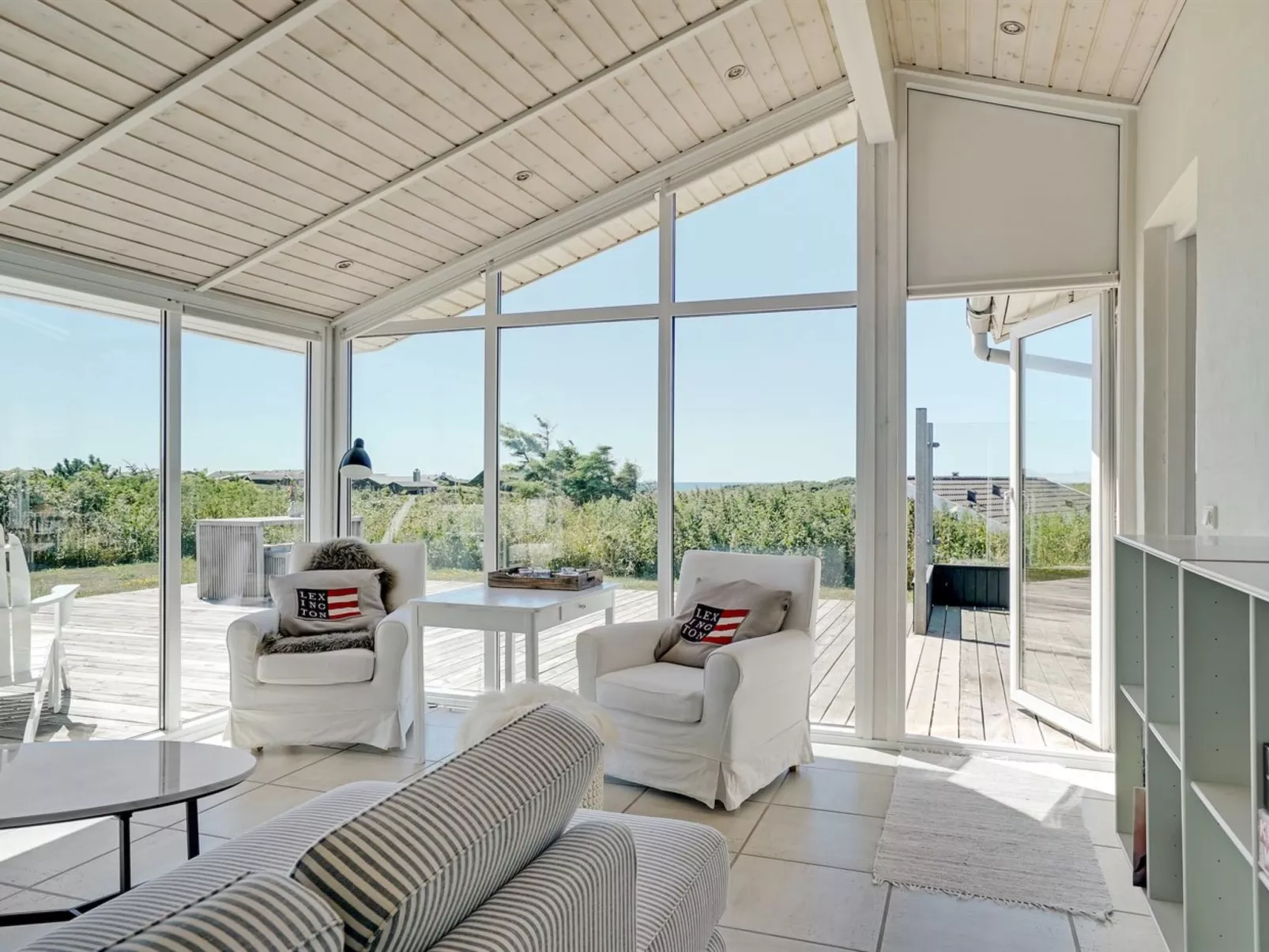 "Aella" - 150m from the sea-Inside