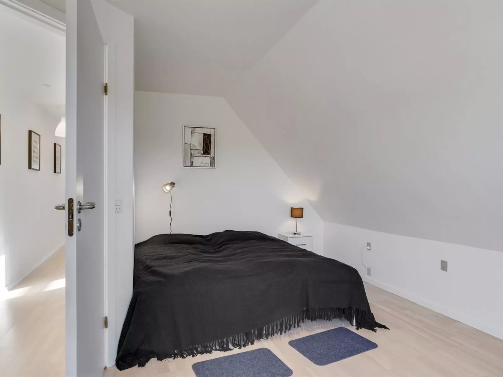 "Auguste" - 1.5km to the fjord-Inside