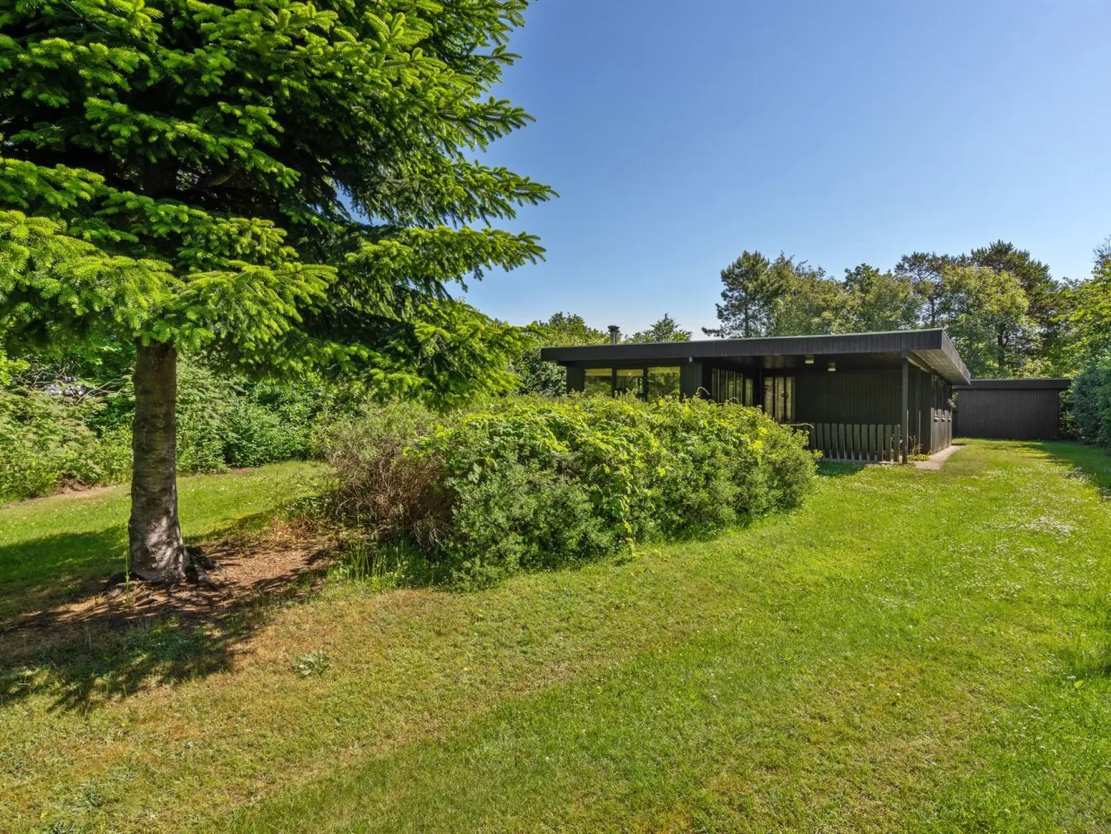 "Ludde" - 500m to the fjord-Outside