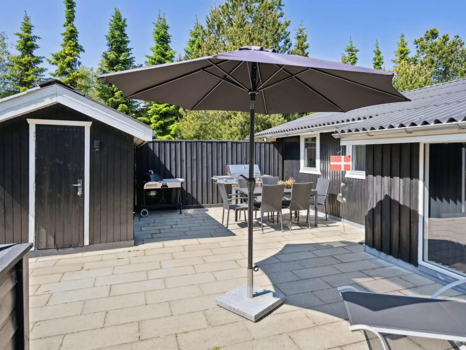 "Ally" - 250m from the sea-Outside