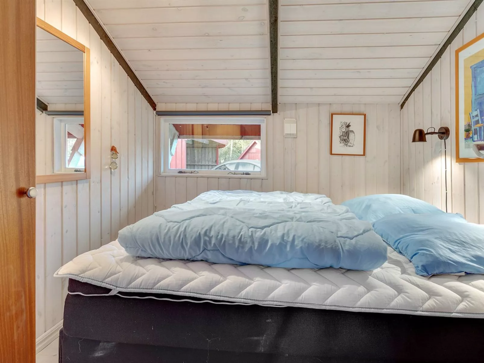 "Feliza" -  from the sea-Drinnen