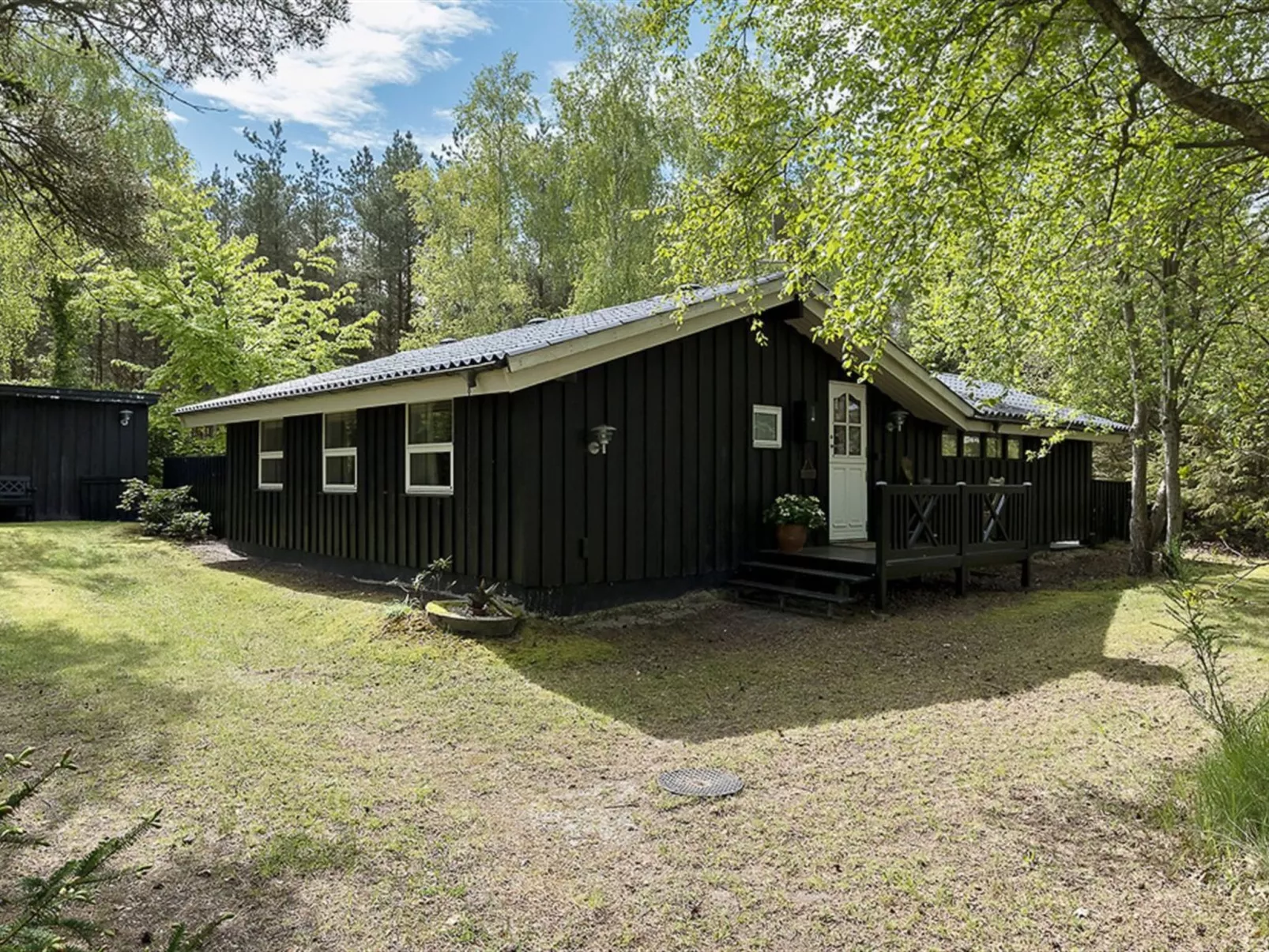 "Amabel" - 200m from the sea-Outside