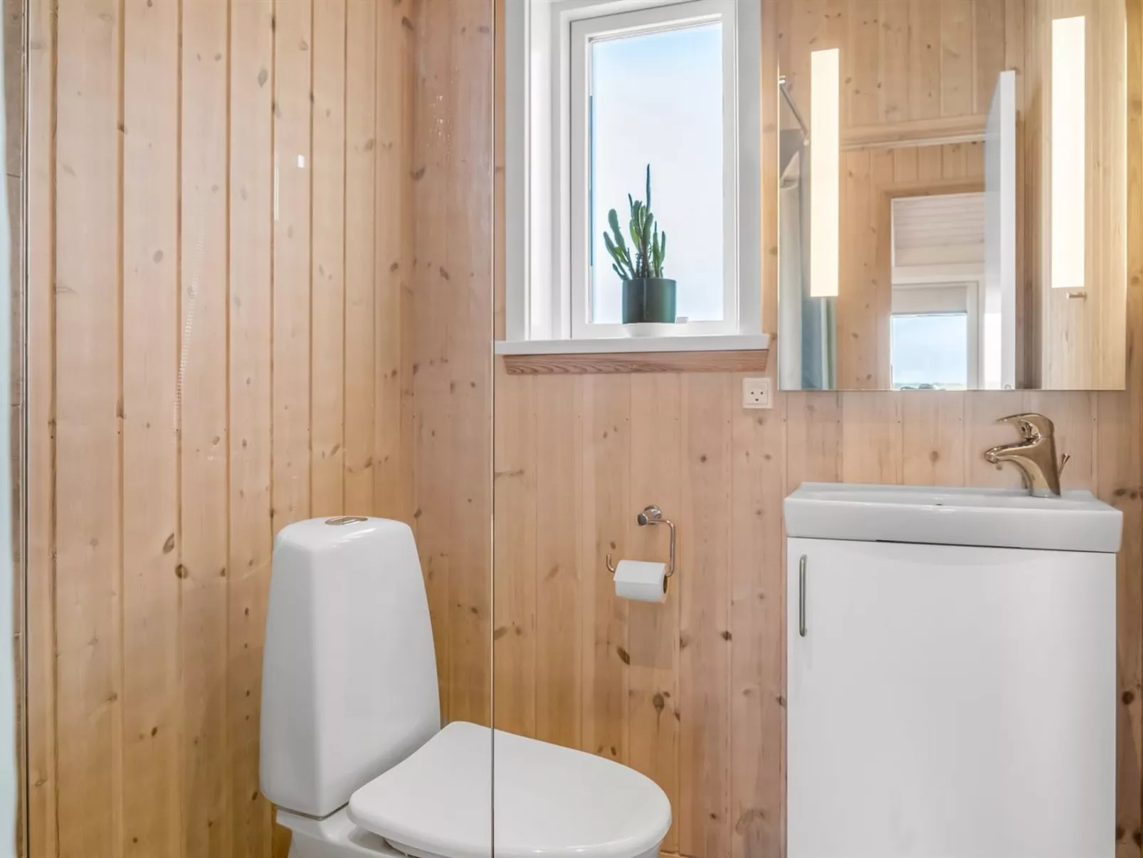 "Hildegardt" - 1km from the sea-Inside