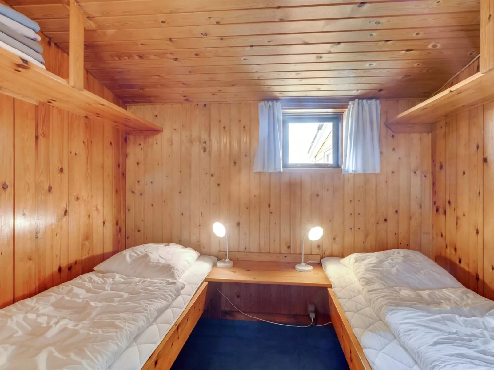 "Suki" - 650m from the sea-Inside