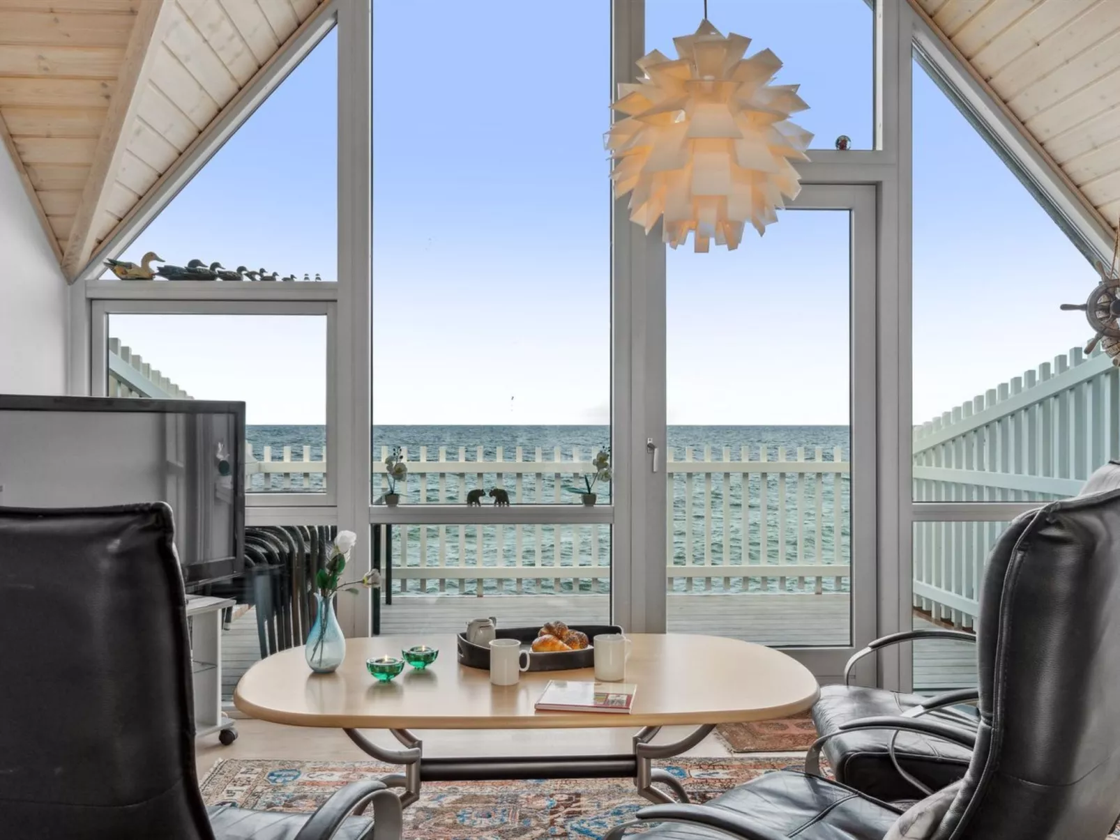 "Frigg" - 10m from the sea-Dedans