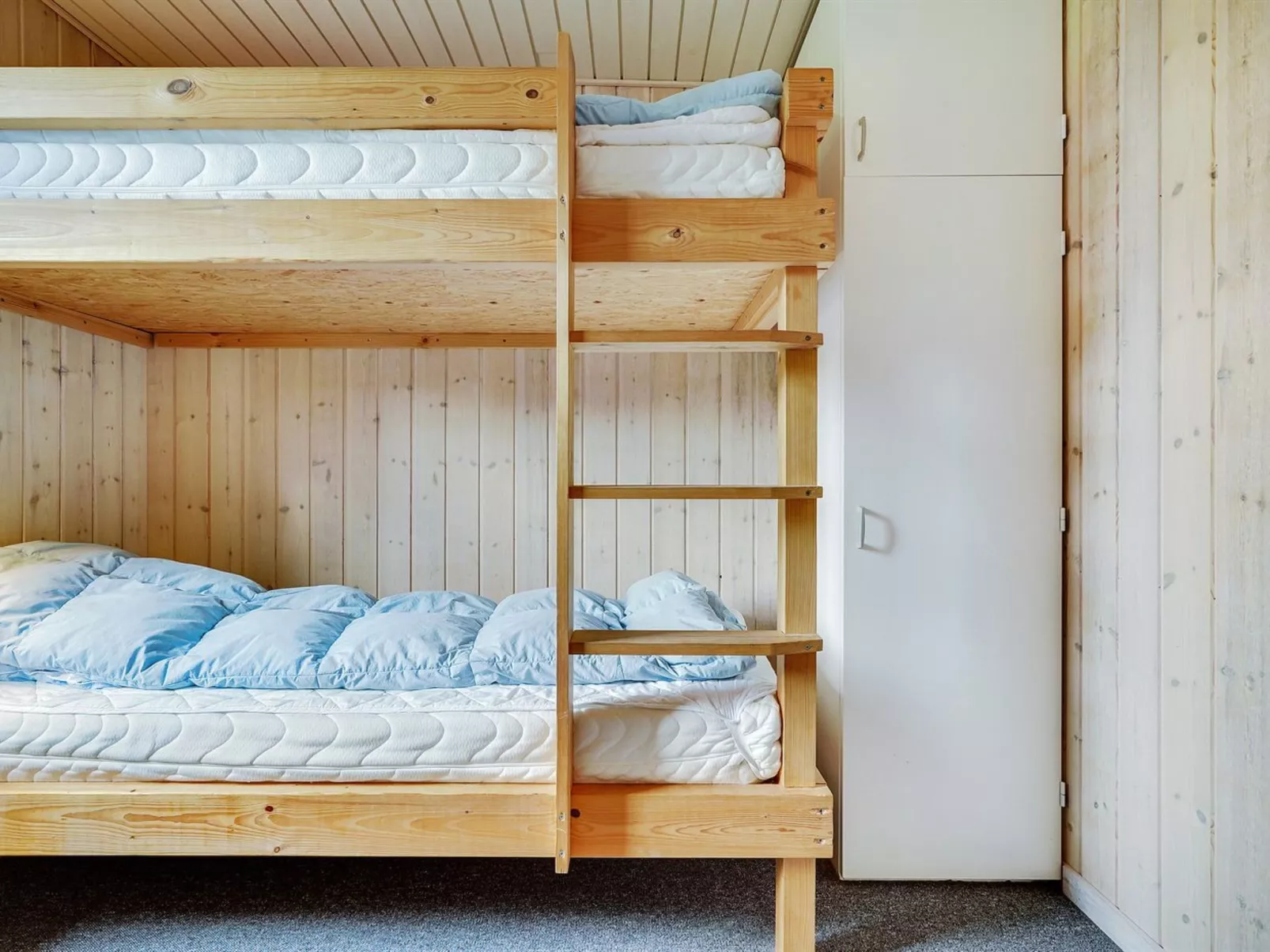 "Patrice" - 2km from the sea-Inside