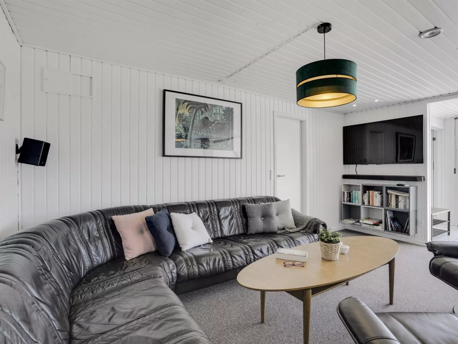 "Biarni" - 300m from the sea-Drinnen