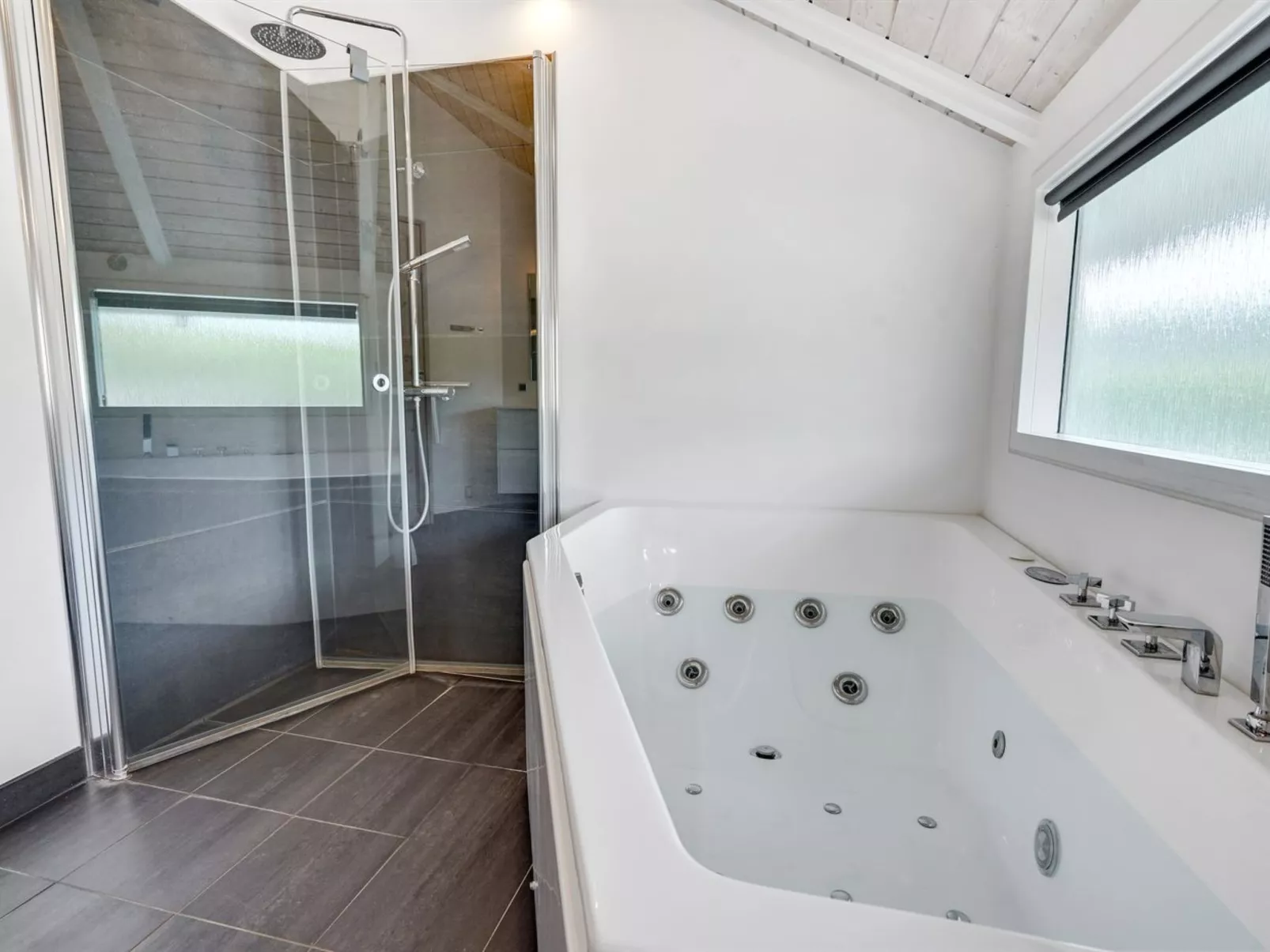 "Annvy" - 200m from the sea-Inside