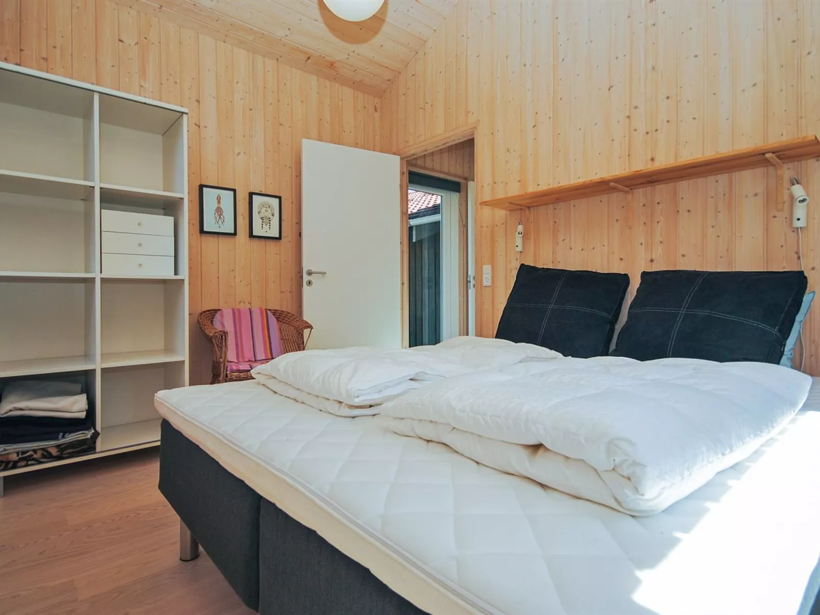 "Heggi" - 900m from the sea-Drinnen