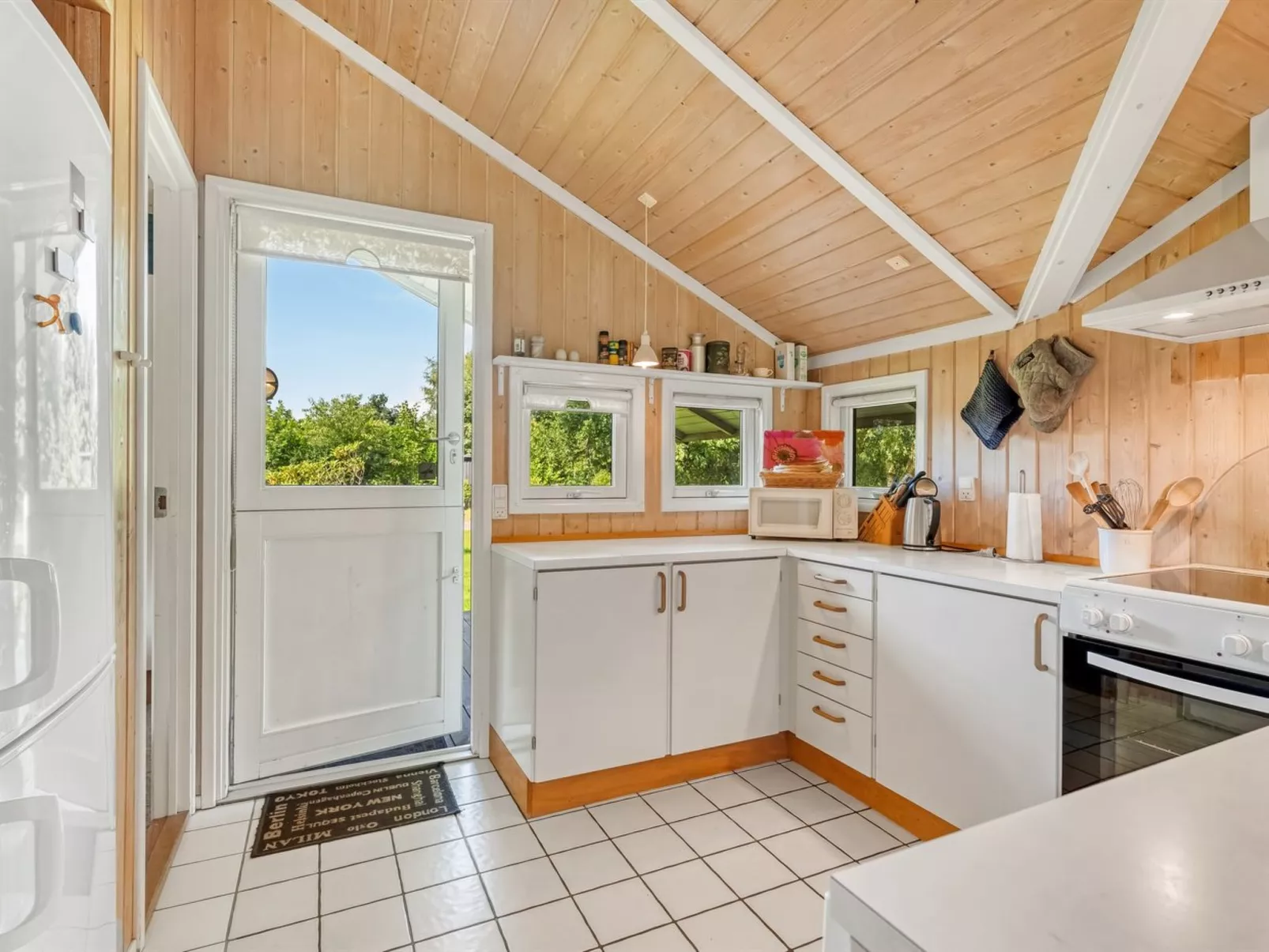 "Uta" - 300m from the sea-Drinnen