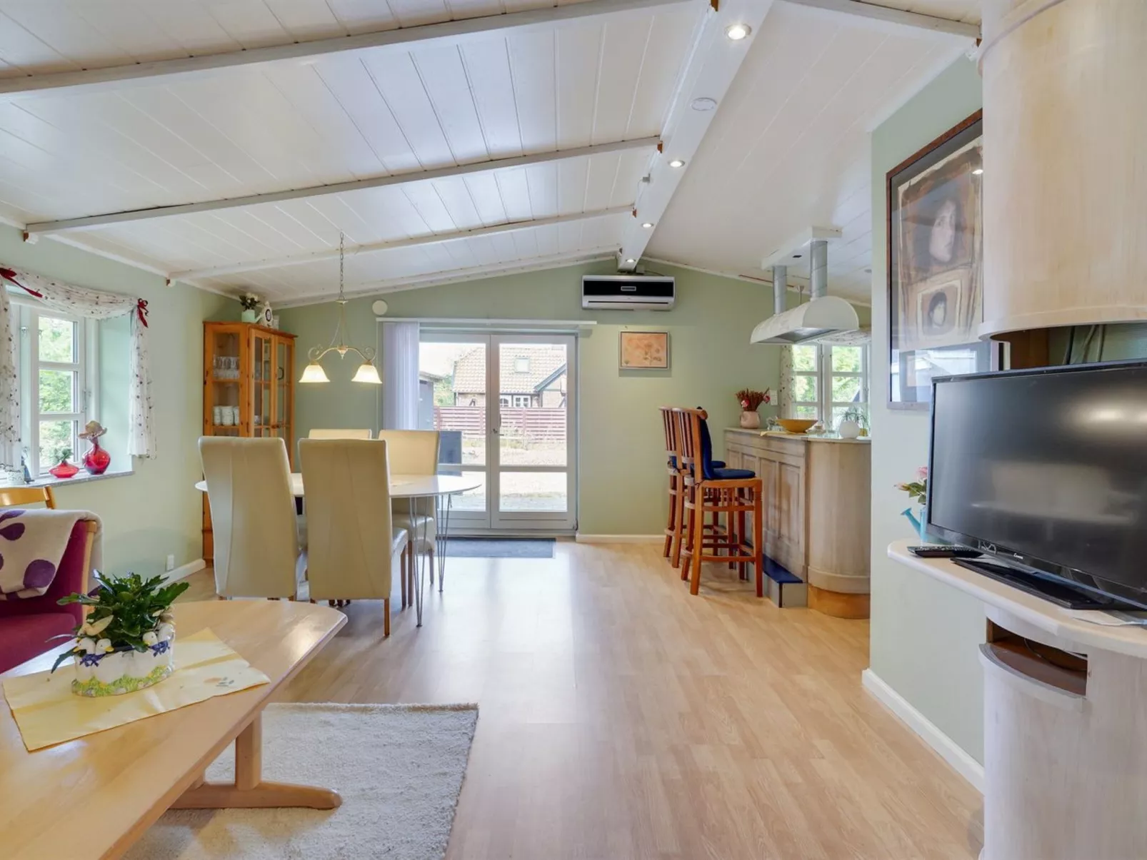 "Landeline" - 200m to the fjord-Dedans