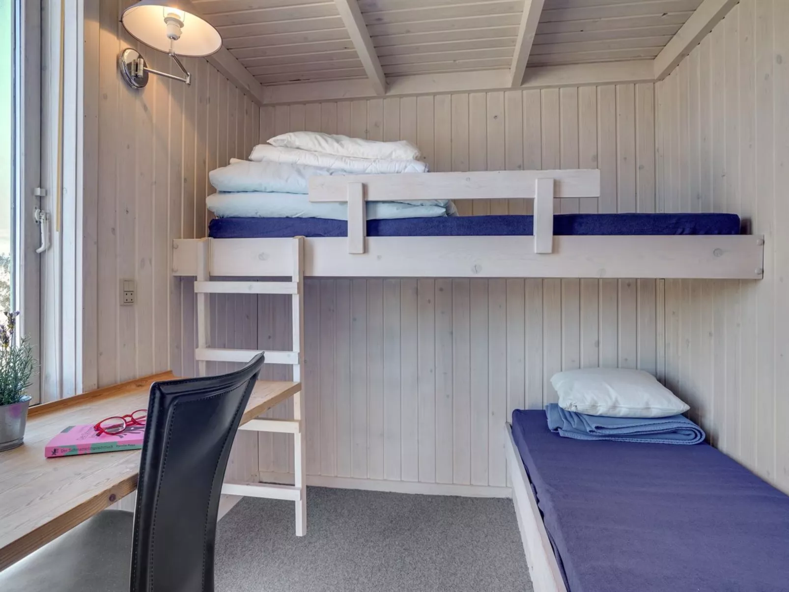 "Fanney" - 100m from the sea-Inside