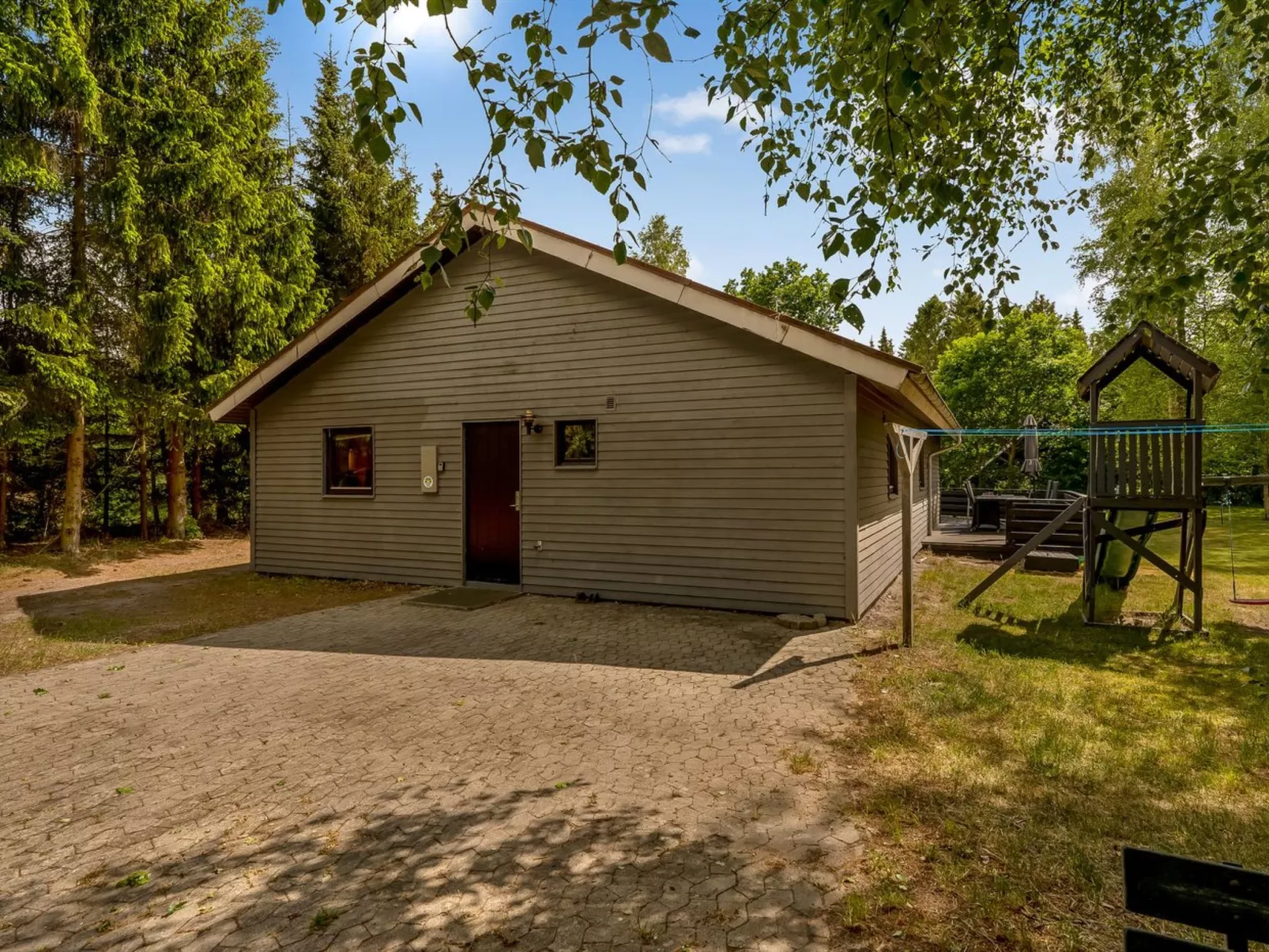 "Anine" - 200m to the fjord-Outside