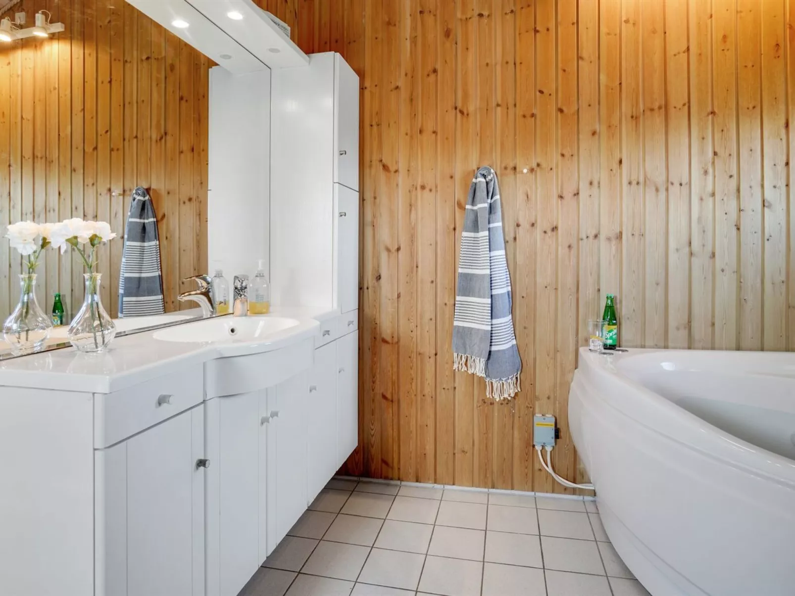 "Dunya" - 400m from the sea-Inside