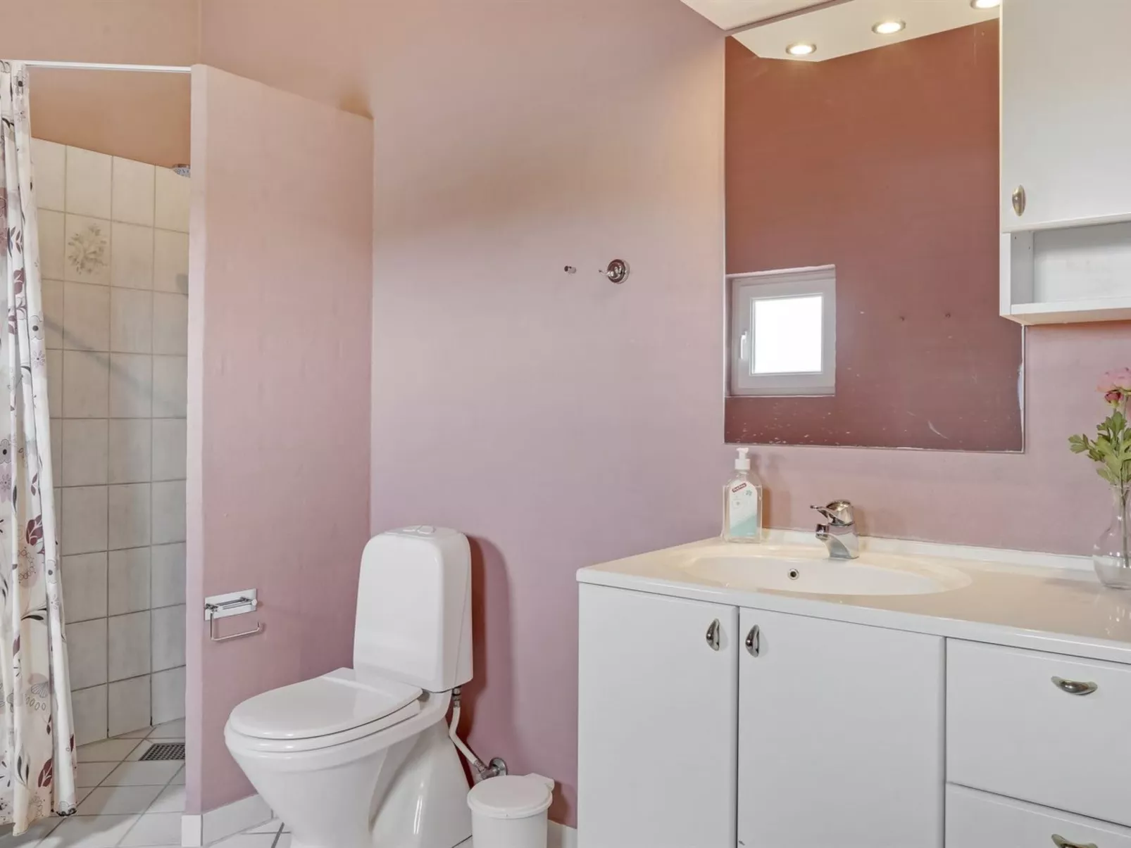 "Jerg" - 500m from the sea-Drinnen