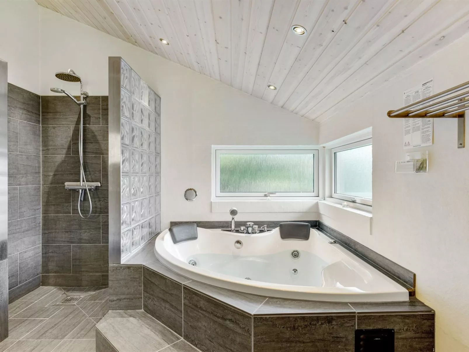 "Nani" - 900m from the sea-Inside